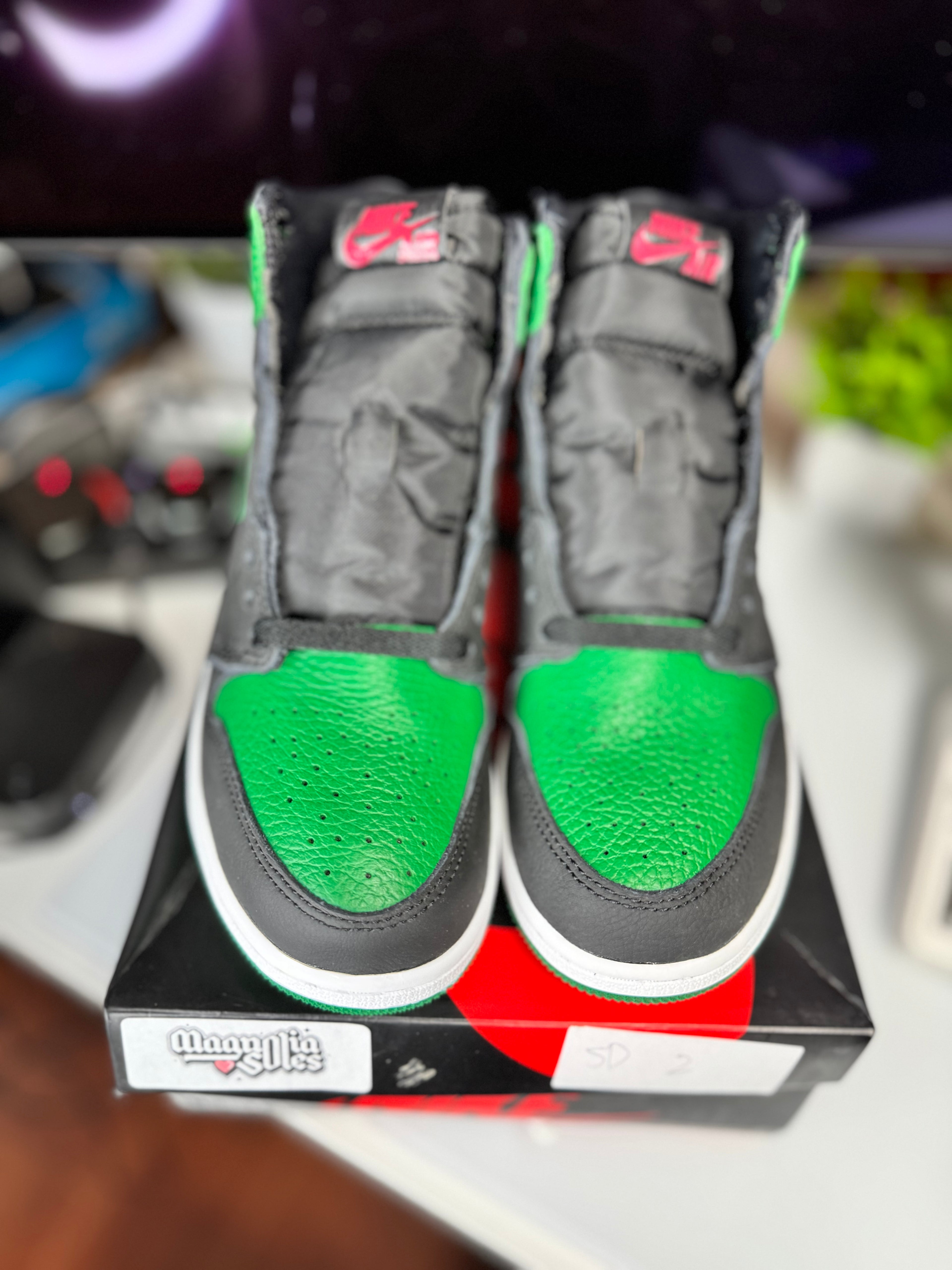 "Pine Green 2.0" Air Jordan Retro 1 (GS)