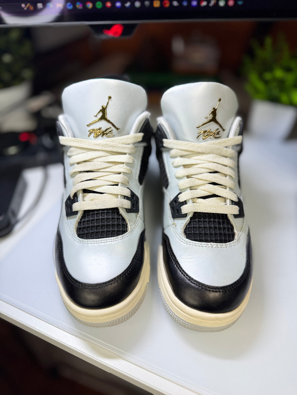 "Platinum" Air Jordan Retro 4 (GS)