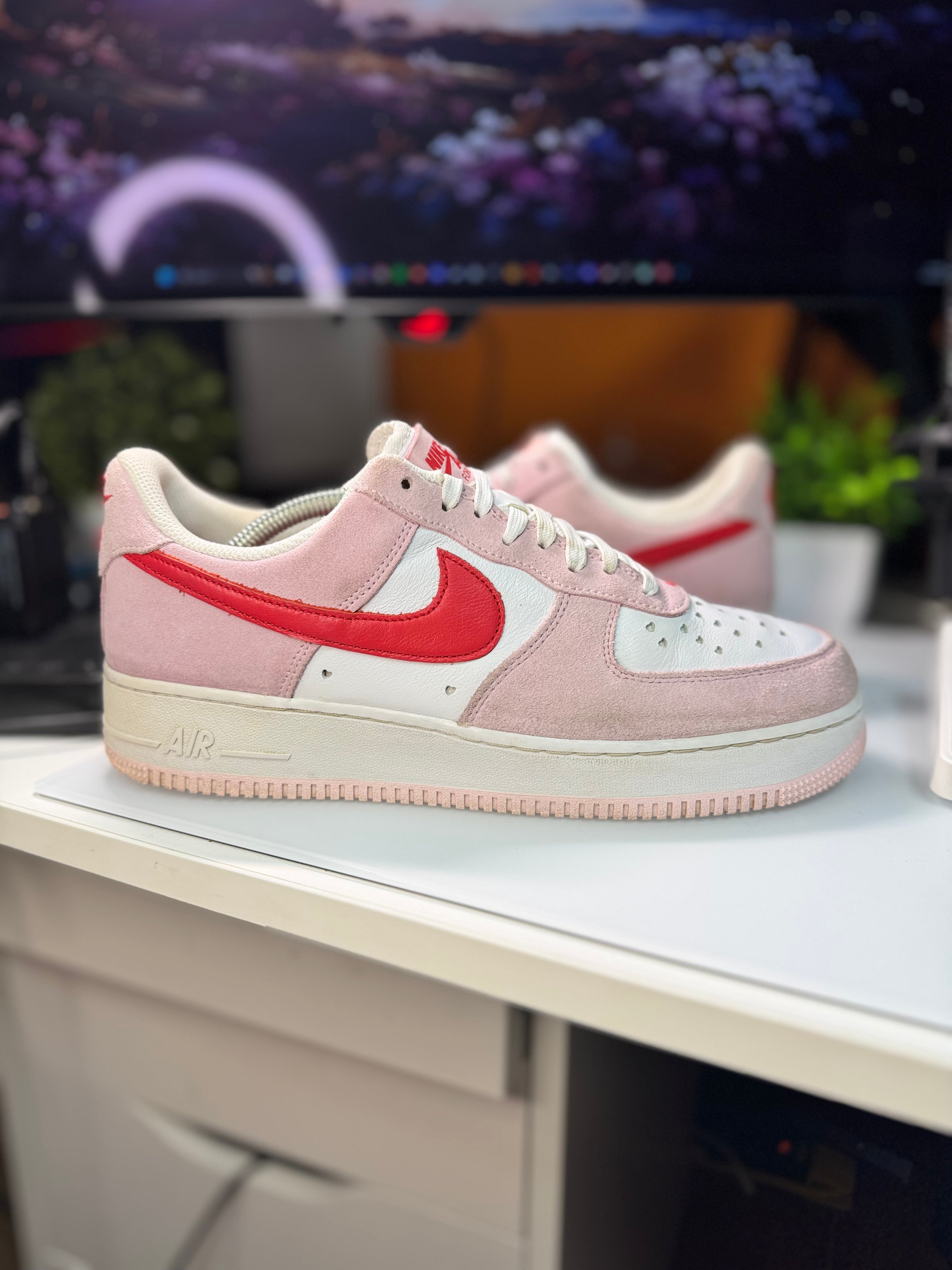 "Valentine's Day" Nike Air Force 1 Low