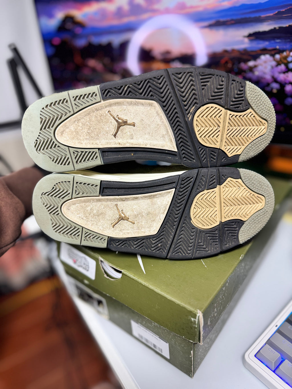 "Olive Craft" Air Jordan Retro 4 (GS)