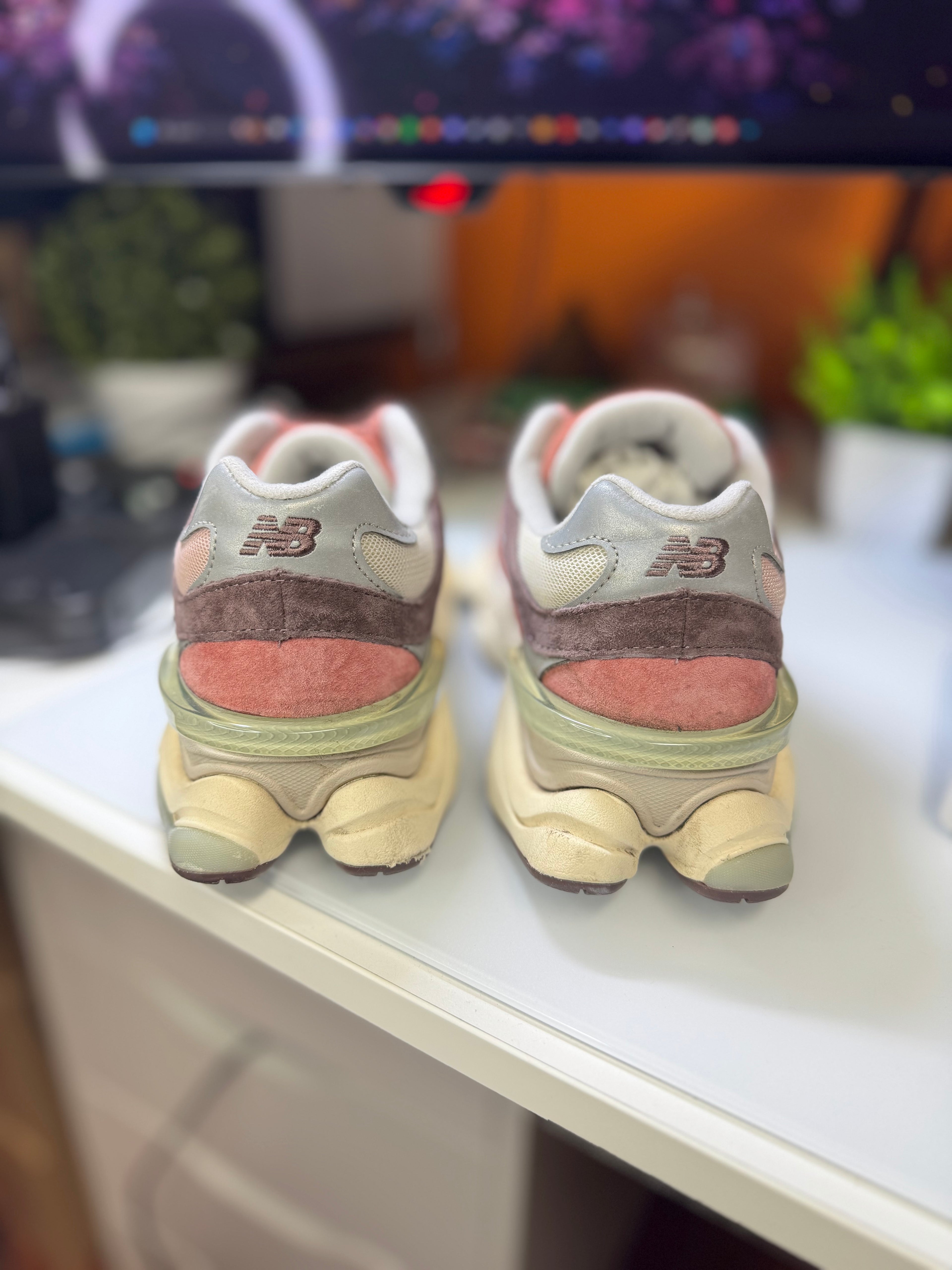 "Cherry Blossom" New Balance 9060
