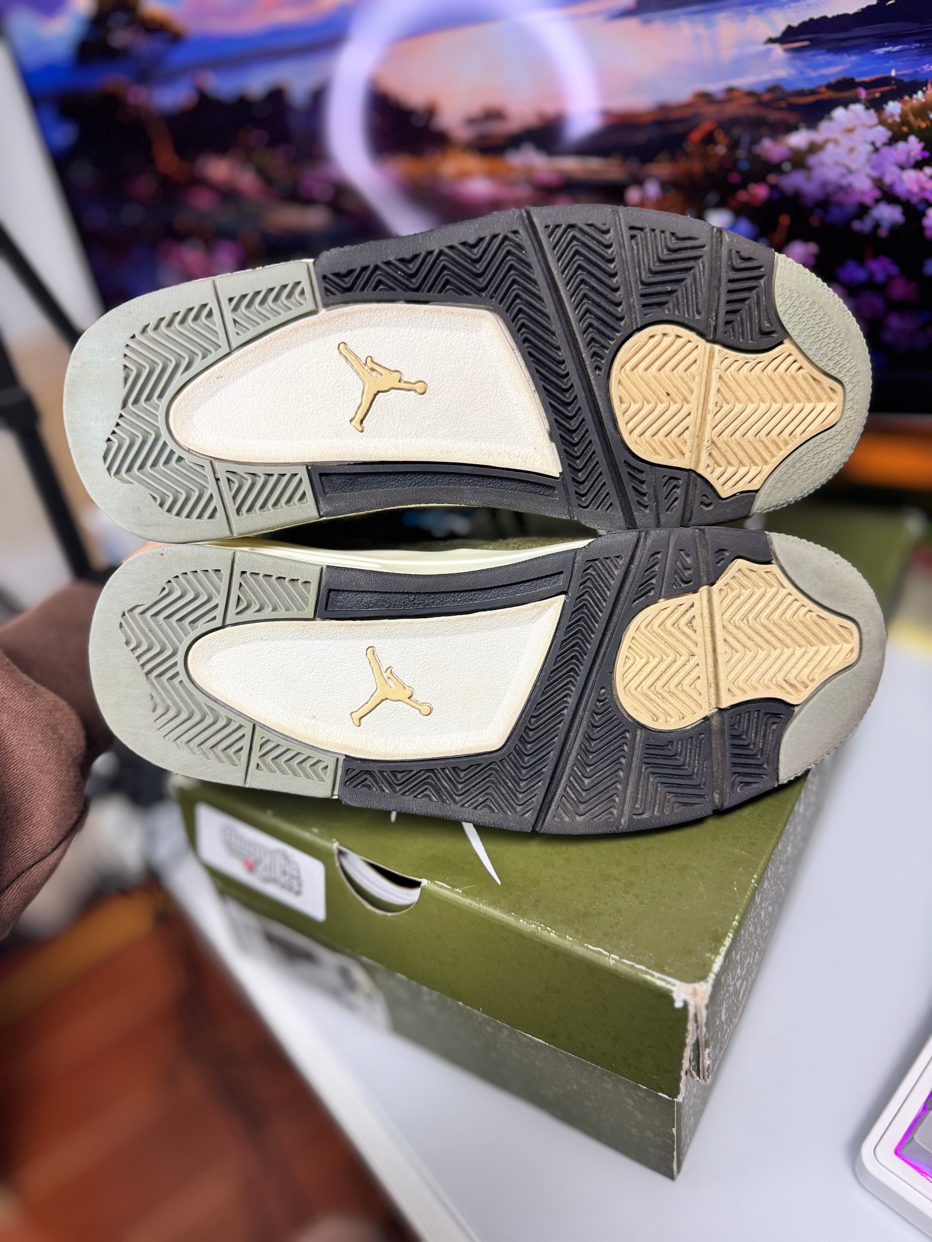 "Olive Craft" Air Jordan Retro 4 (GS)