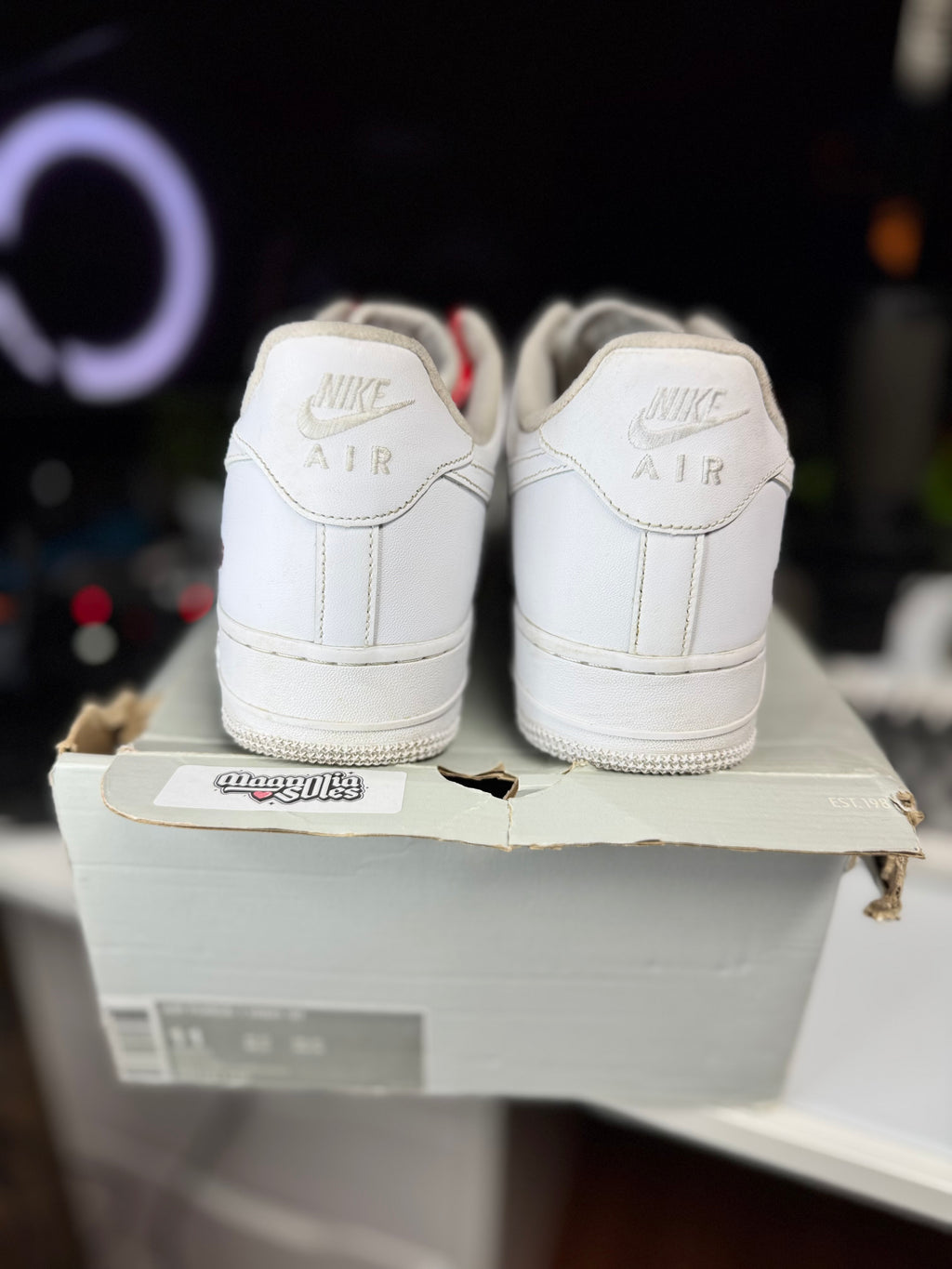 "White Supreme" Nike Air Force 1 Low