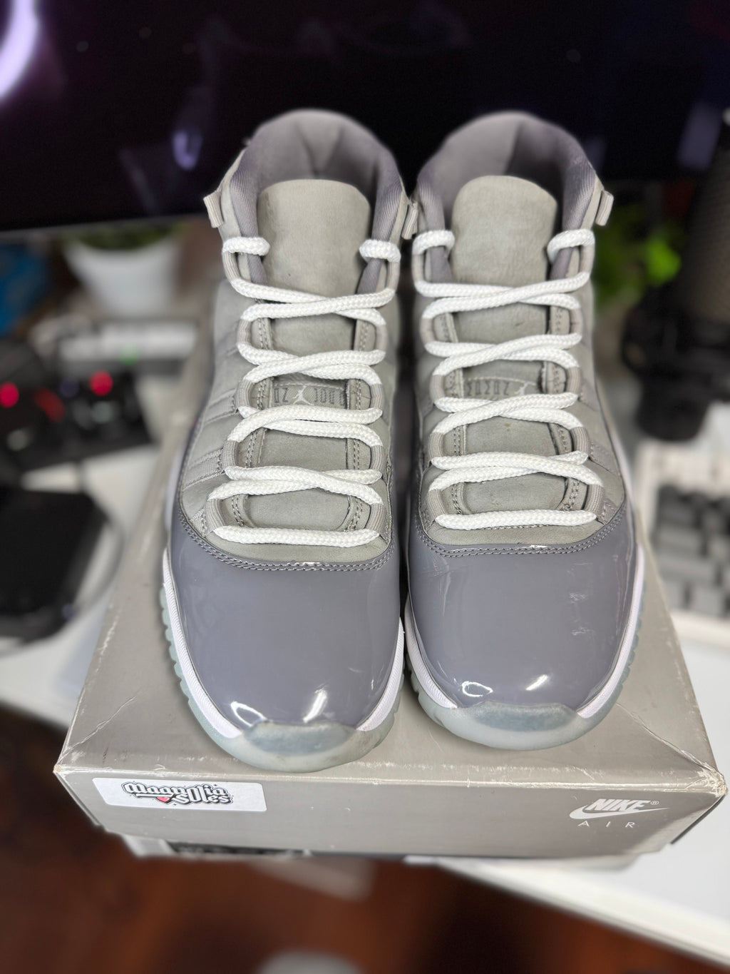 "Cool Grey" Air Jordan Retro 11 OG