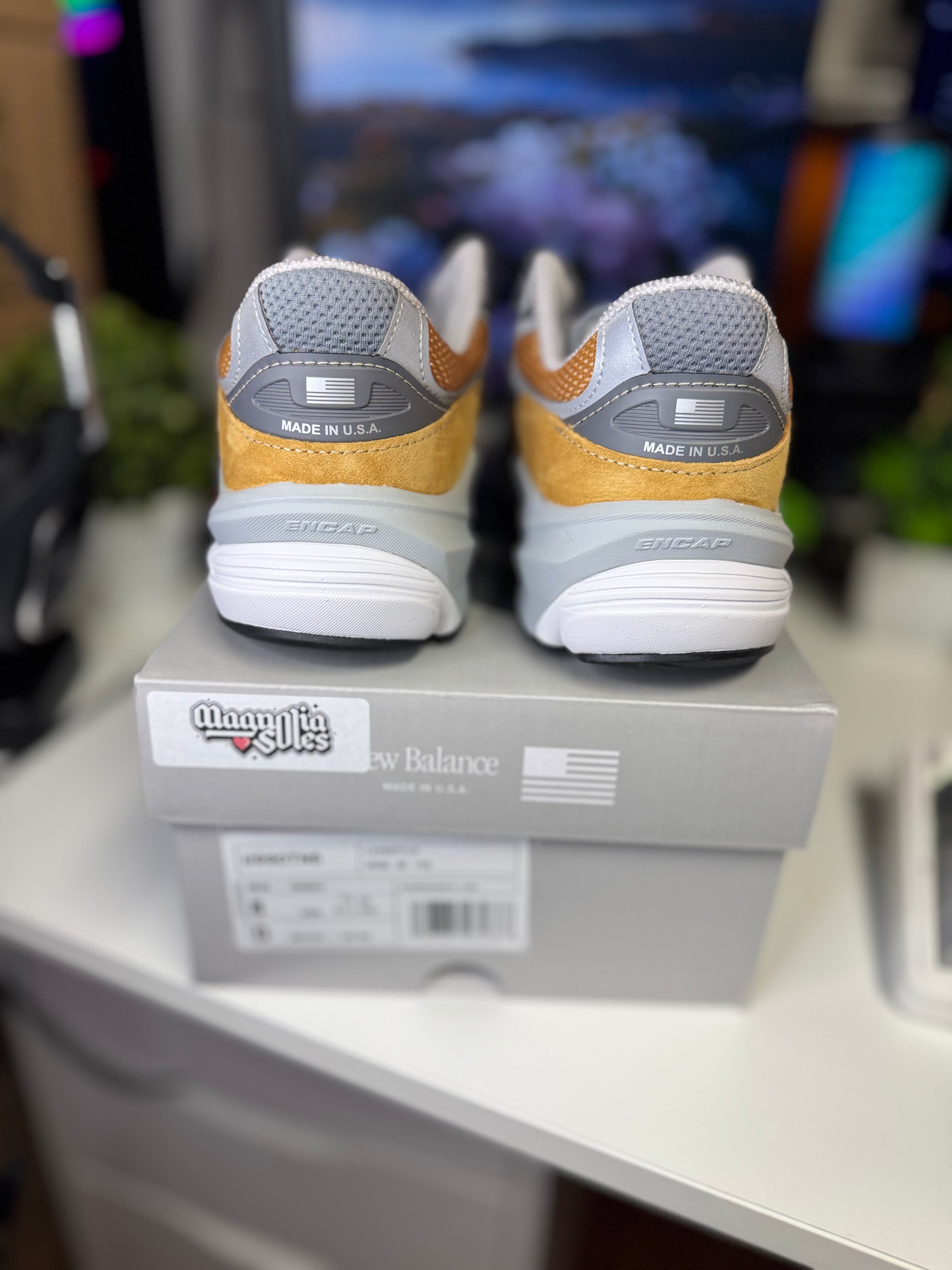 "Workwear Carhartt Orange" New Balance 990