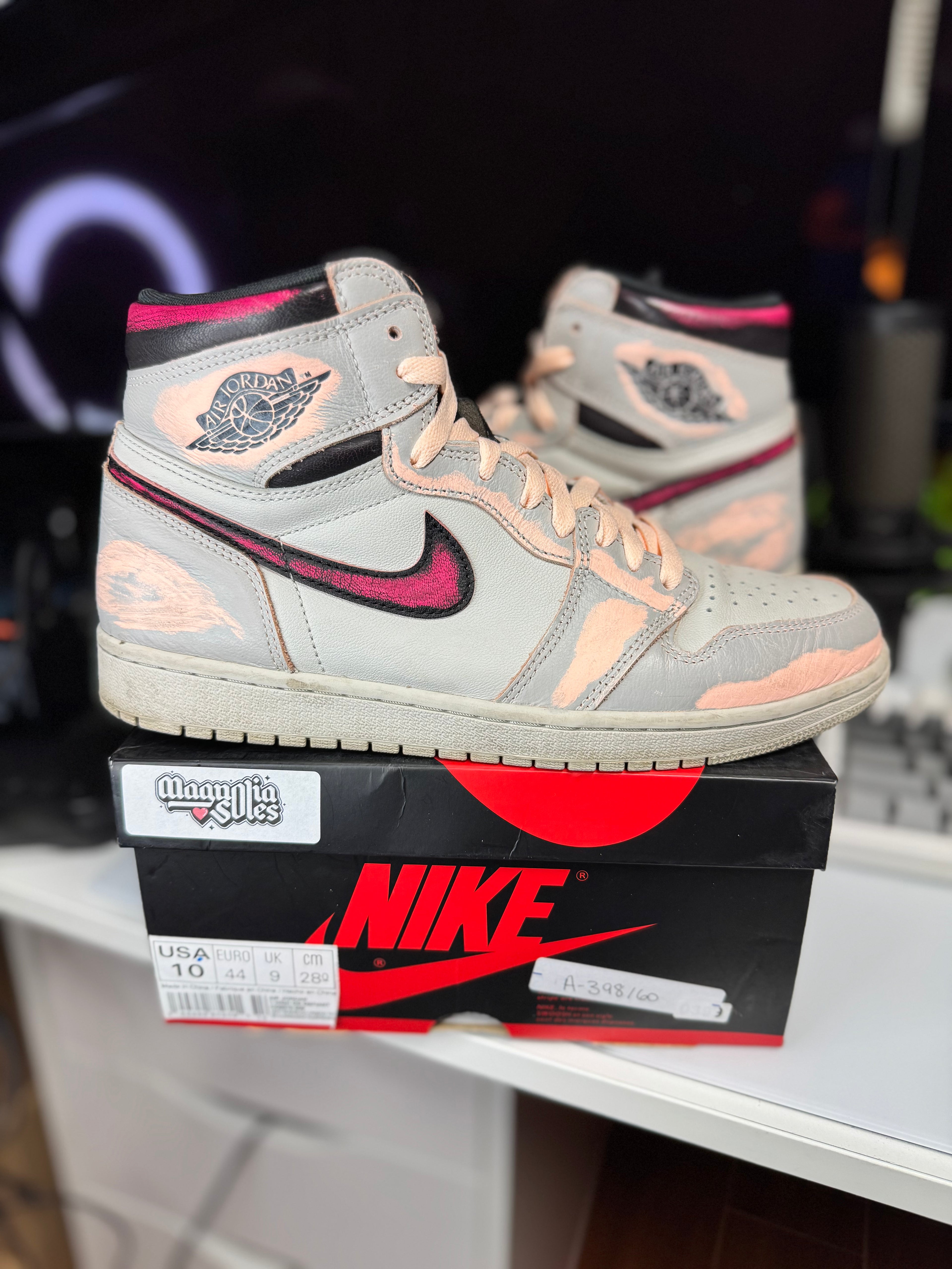 "Defiant NYC to Paris" Air Jordan Retro 1 SB