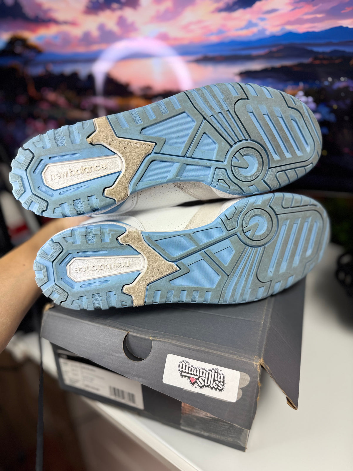 "University Blue" New Balance 550