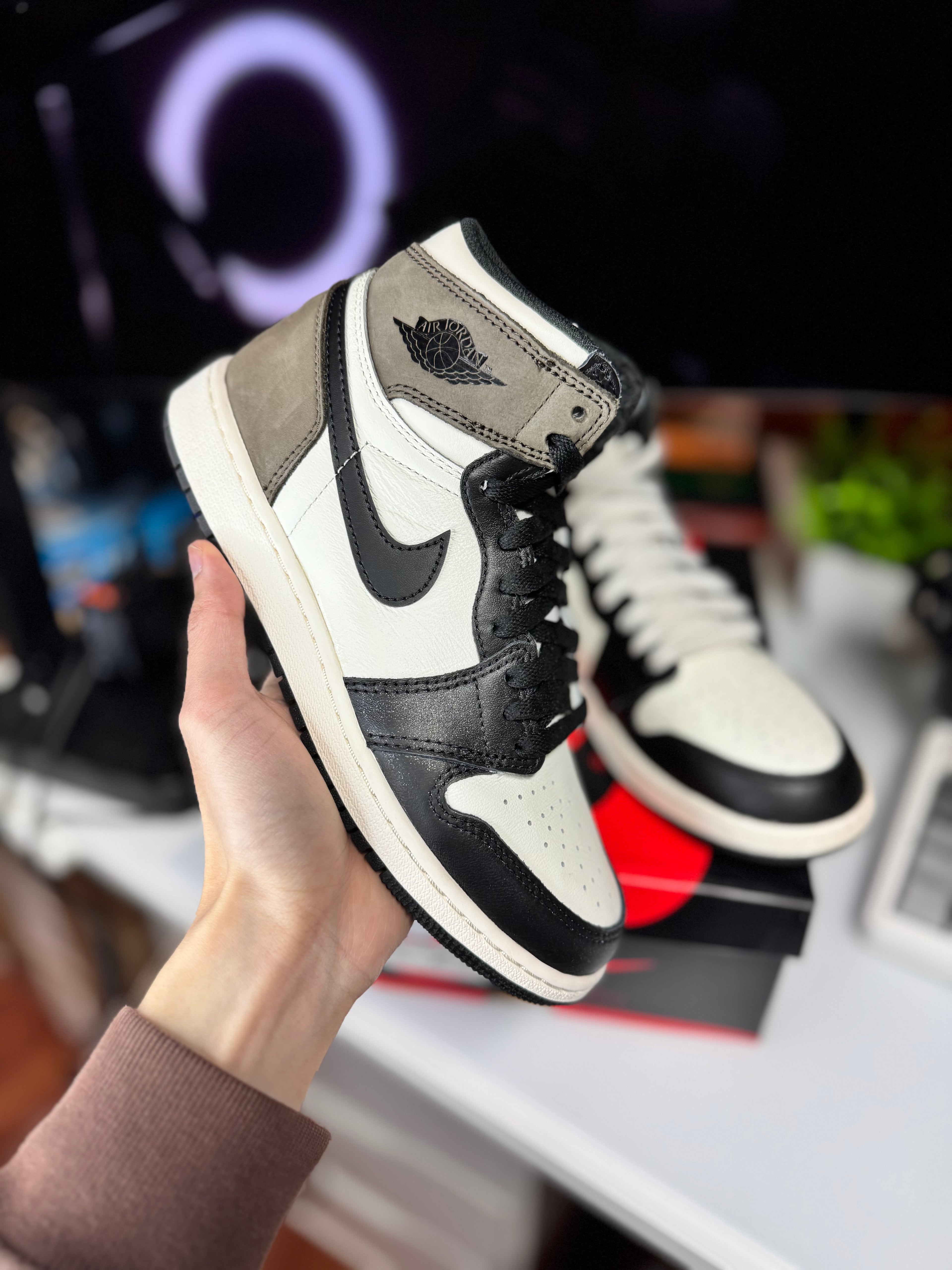 "Mocha" Air Jordan Retro 1 (GS)