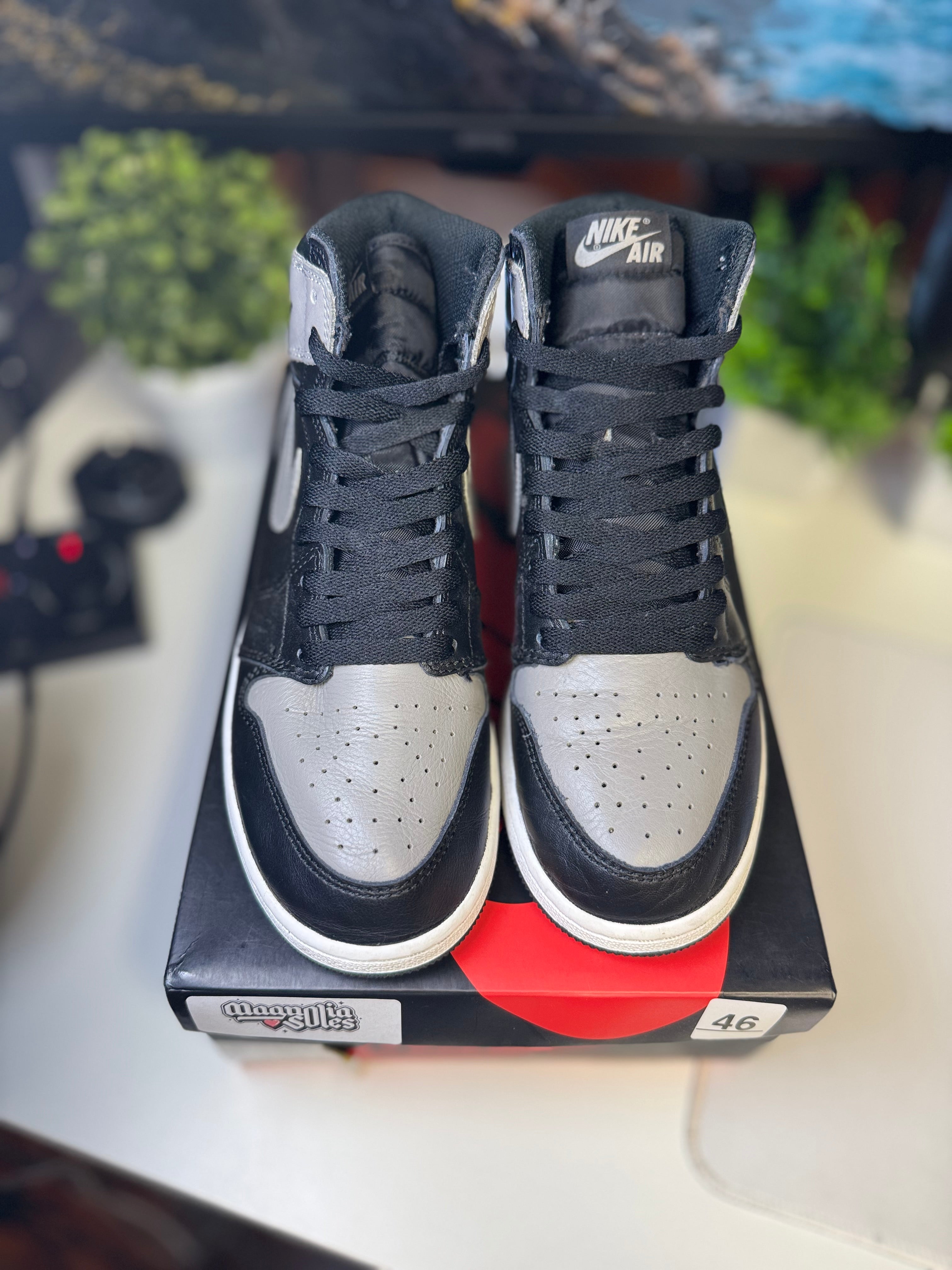 "Shadow" Air Jordan Retro 1 (GS)