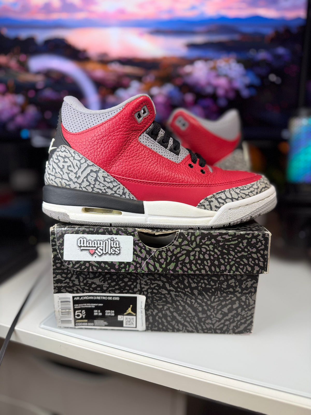 "Unite Fire Red" Air Jordan Retro 3 (GS)