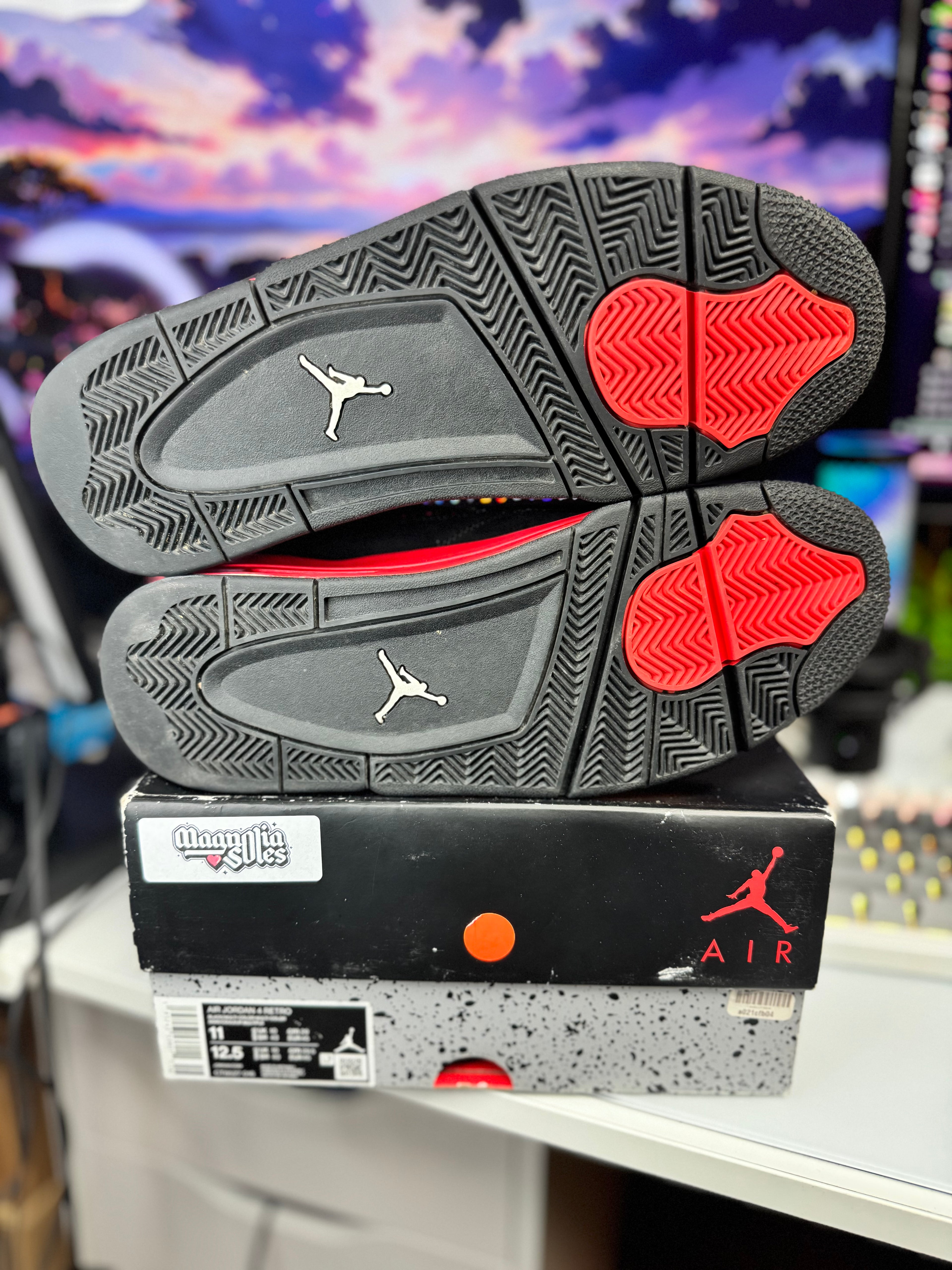 "Red Thunder" Air Jordan Retro 4