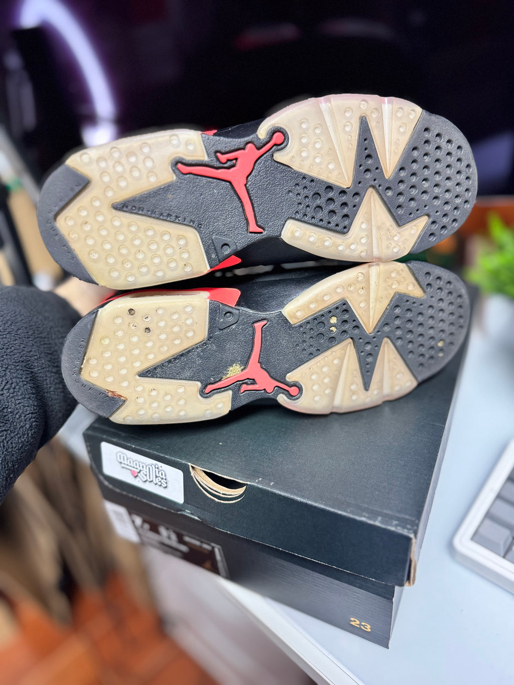 "Infrared" Air Jordan Retro 6 (GS)