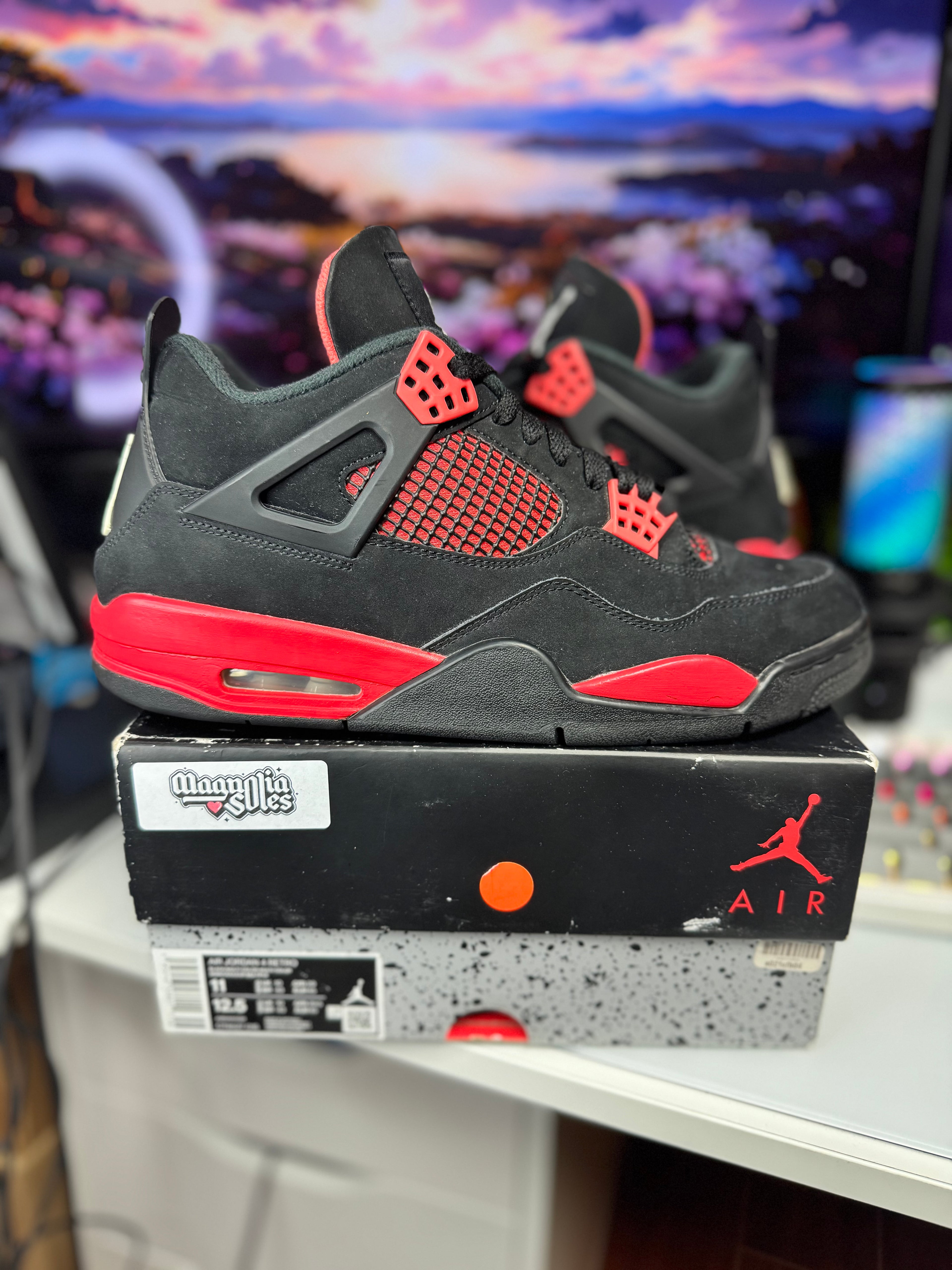 "Red Thunder" Air Jordan Retro 4