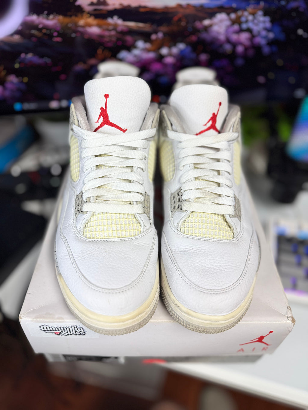 "White Oreo" Air Jordan Retro 4