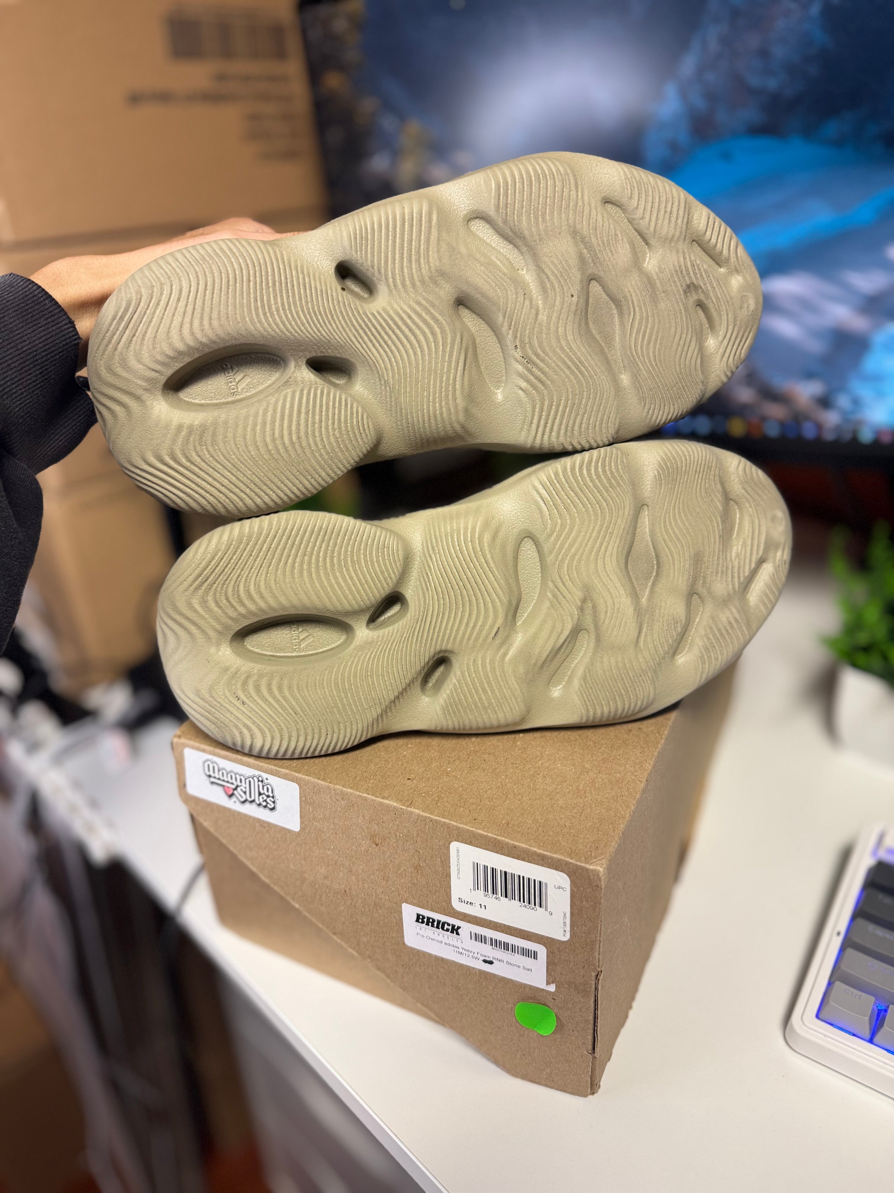 "Stone Salt" Adidas Yeezy Foam RNR