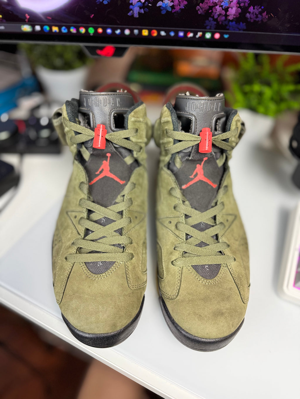 “Olive” Travis Scott X Air Jordan Retro 6