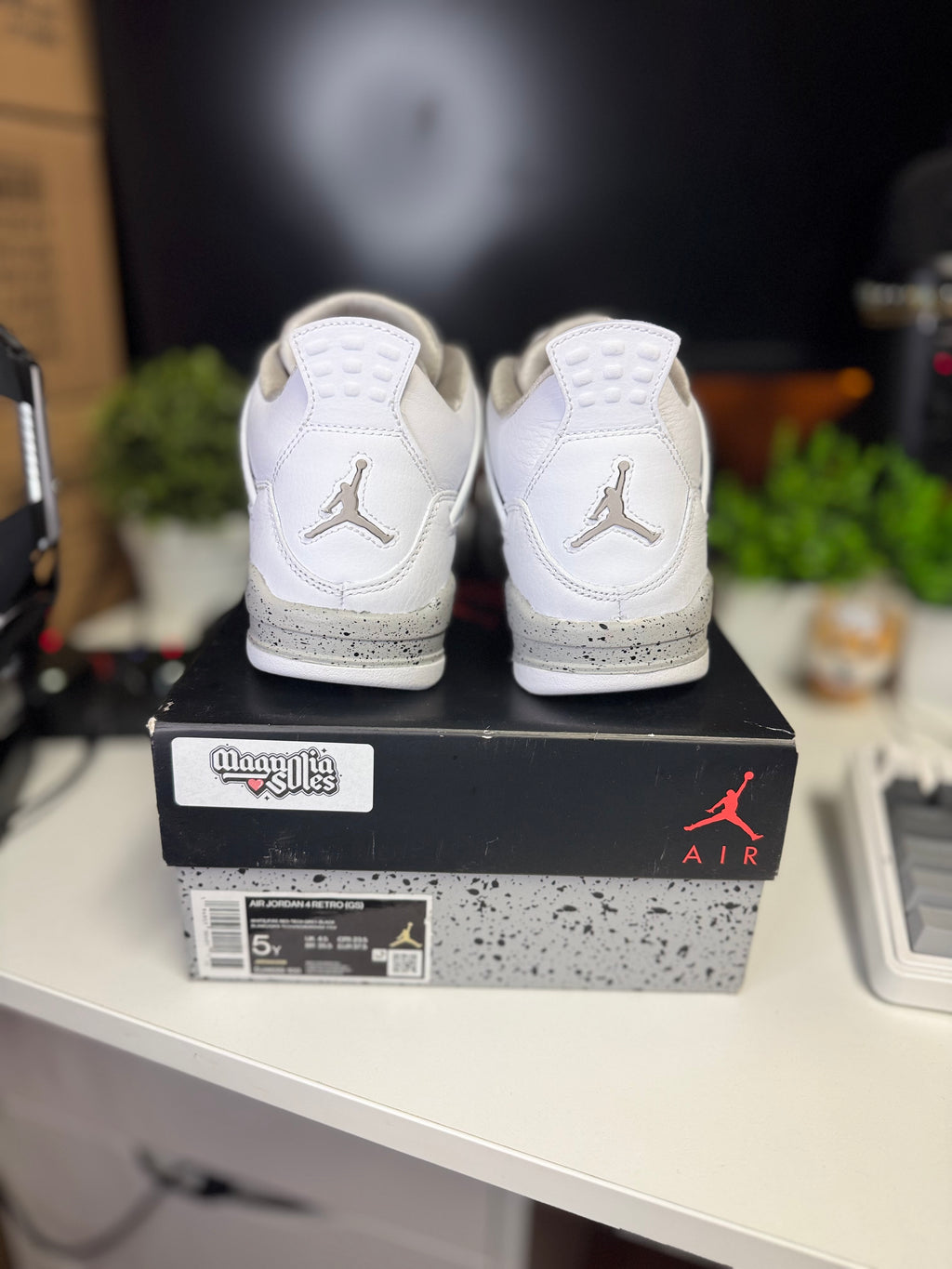 "White Oreo" Air Jordan Retro 4 (GS)