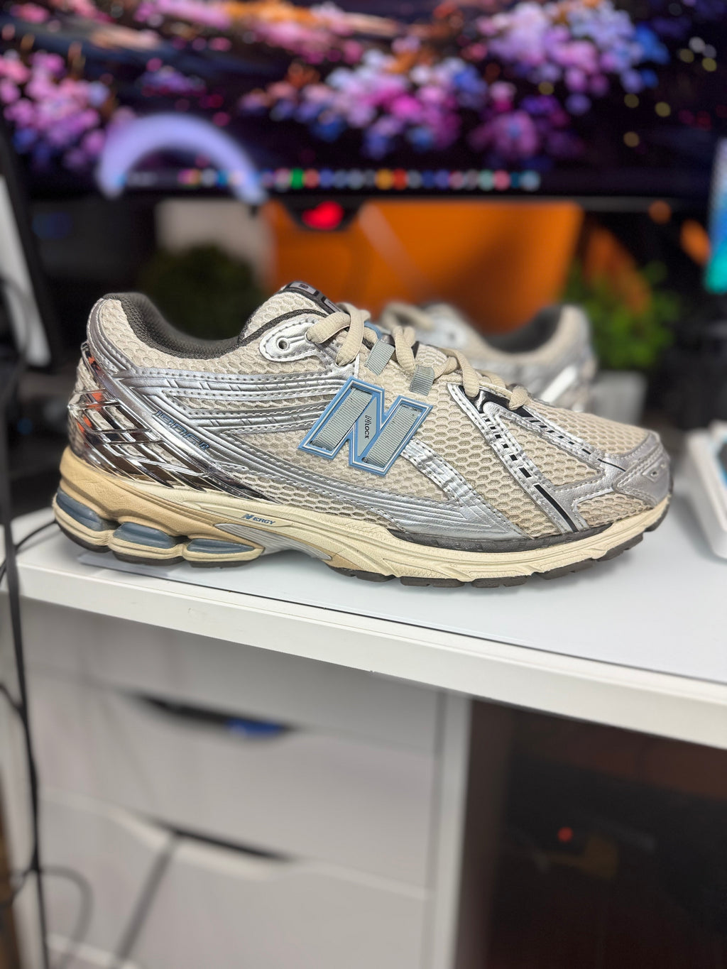 “Cream Blue” New Balance 1906R