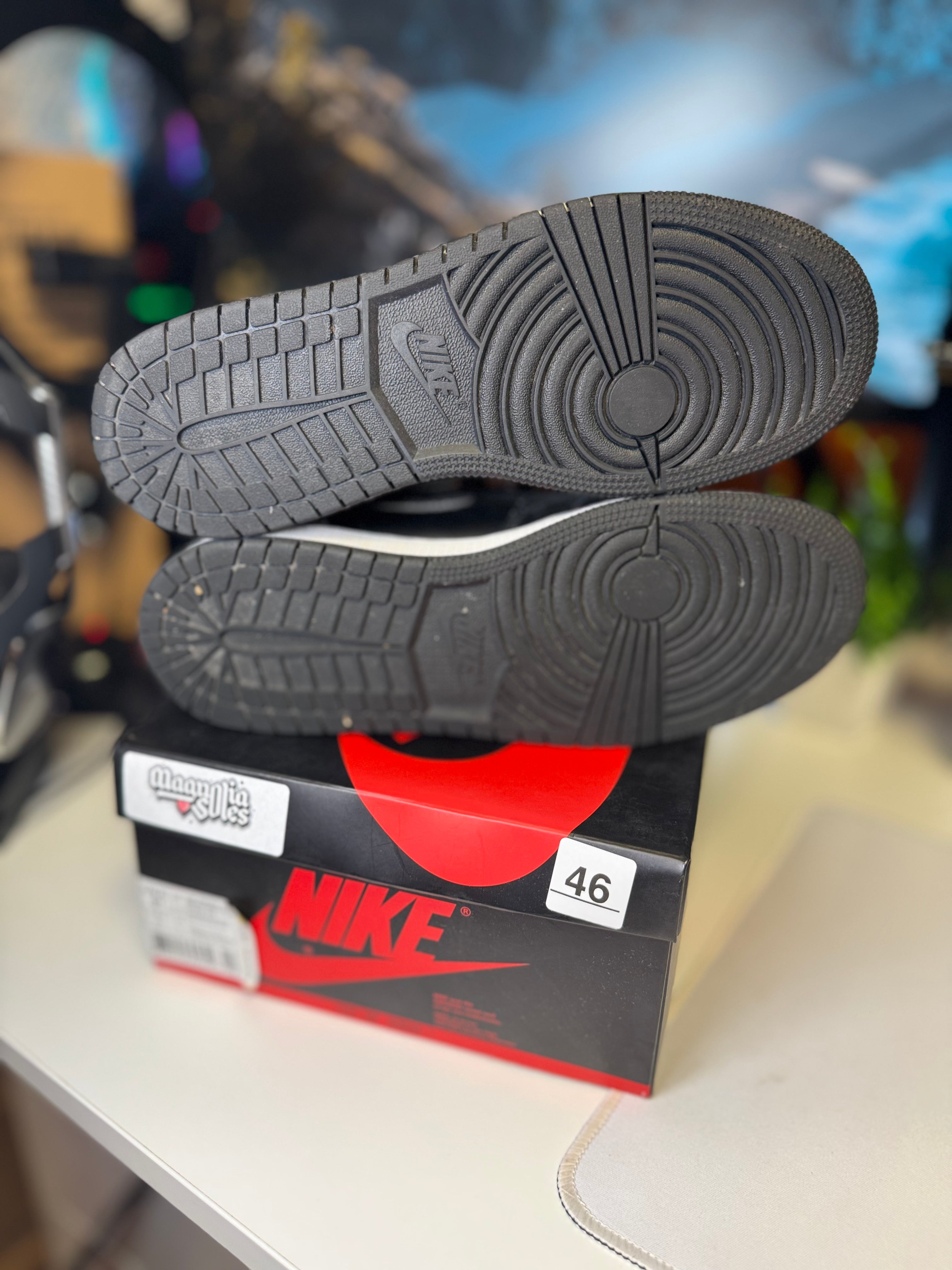 "Shadow" Air Jordan Retro 1 (GS)