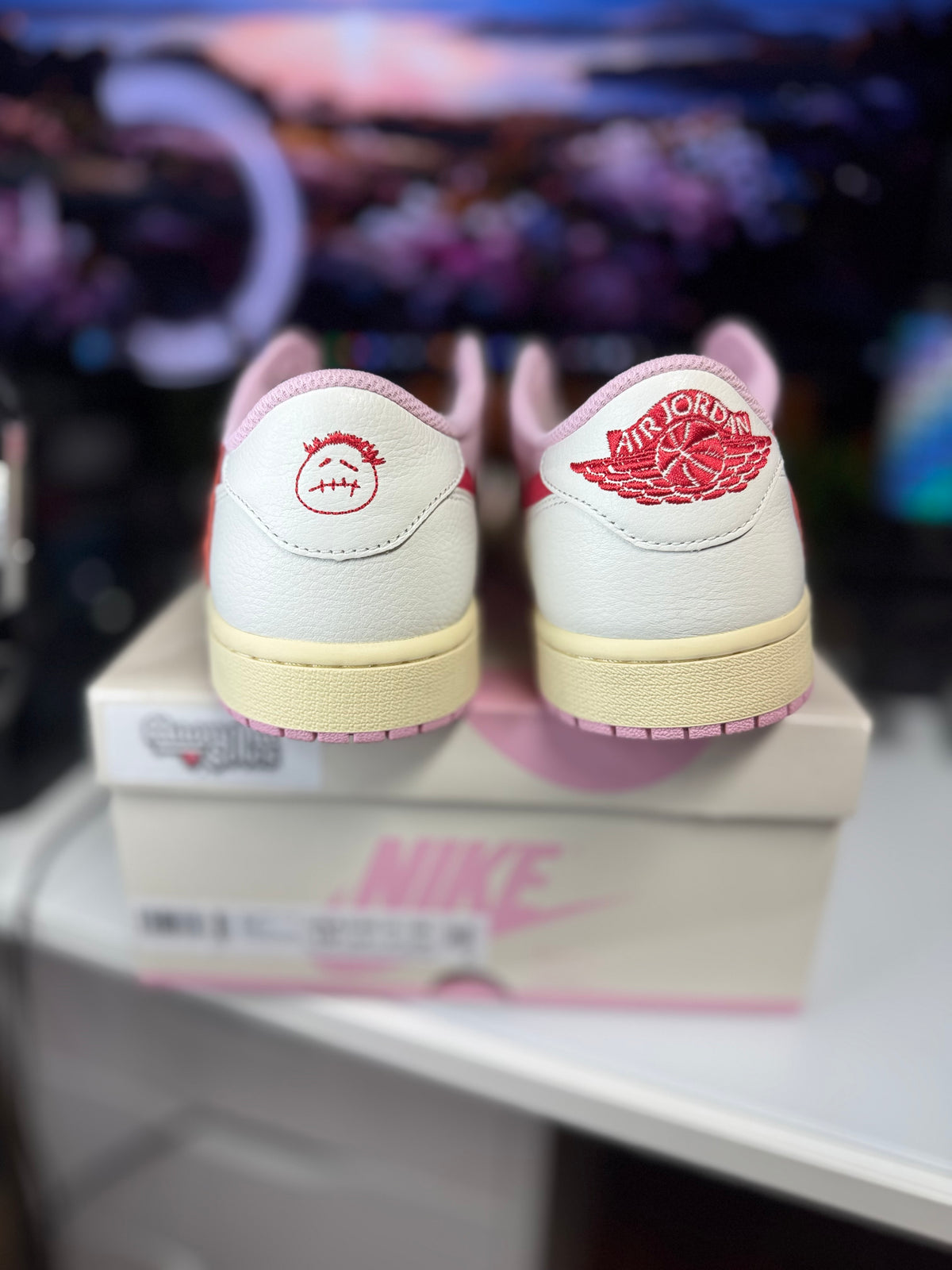 "Tropical Pink" Travis Scott Air Jordan Retro 1 Low