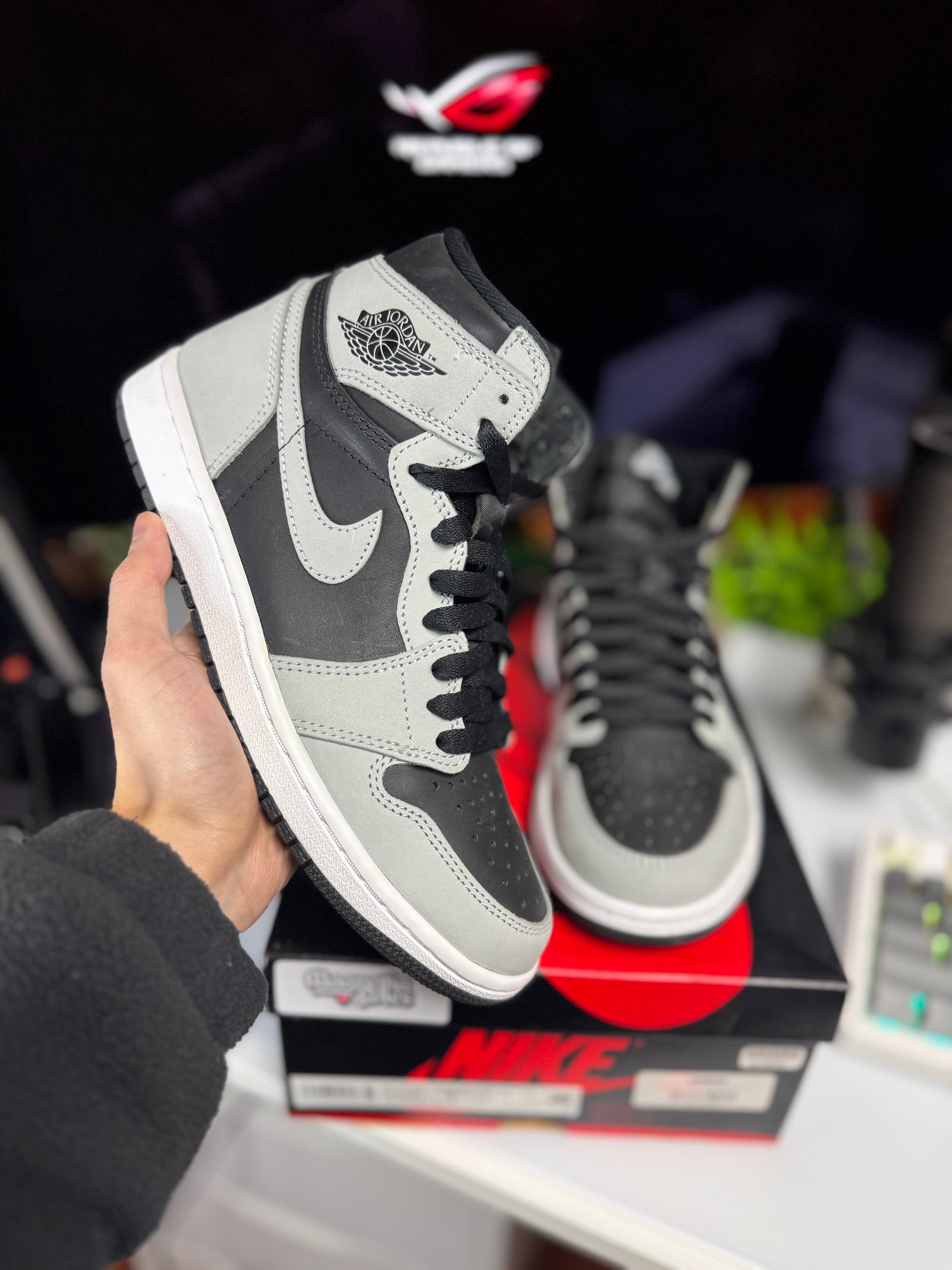 "Shadow 2.0" Air Jordan Retro 1 OG