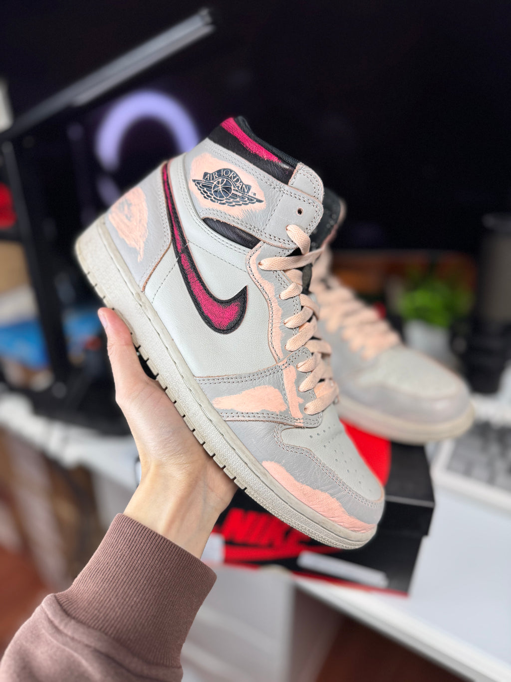 "Defiant NYC to Paris" Air Jordan Retro 1 SB
