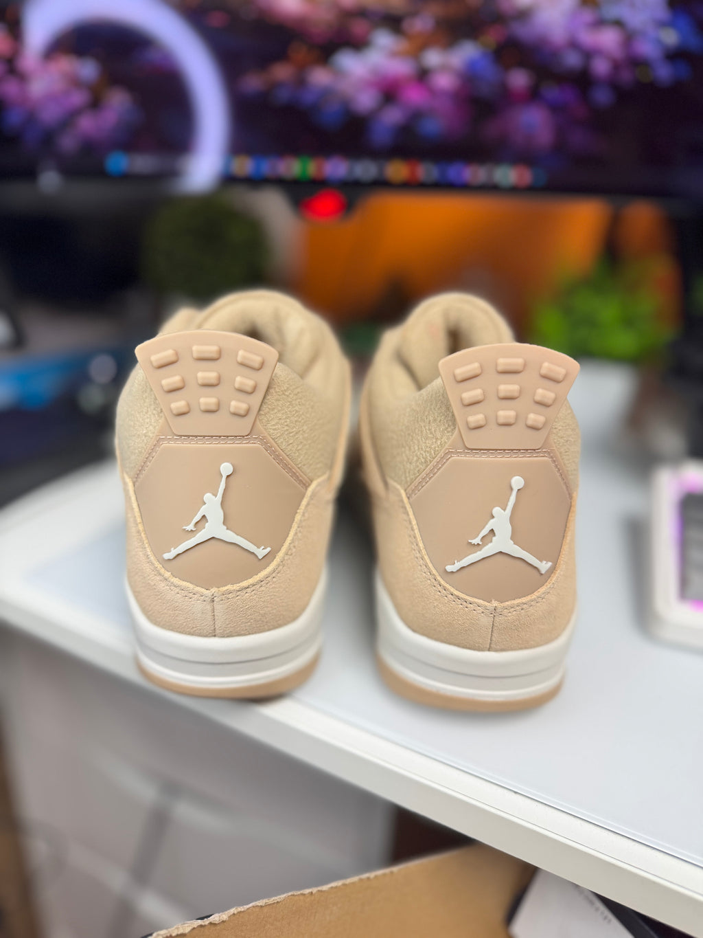 "Cozy Girl" Air Jordan Retro 4 (WMNS)