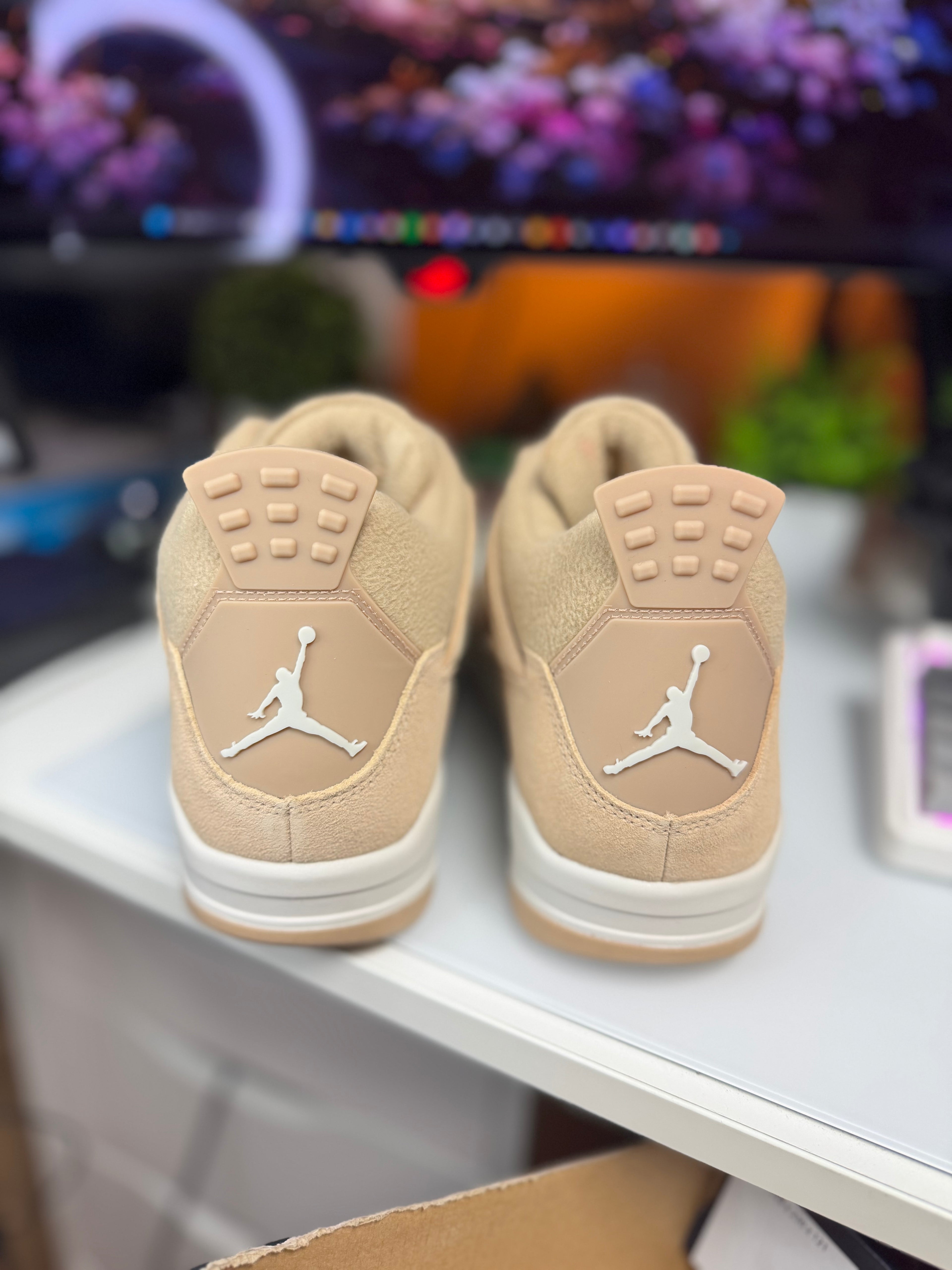 "Cozy Girl" Air Jordan Retro 4 (WMNS)