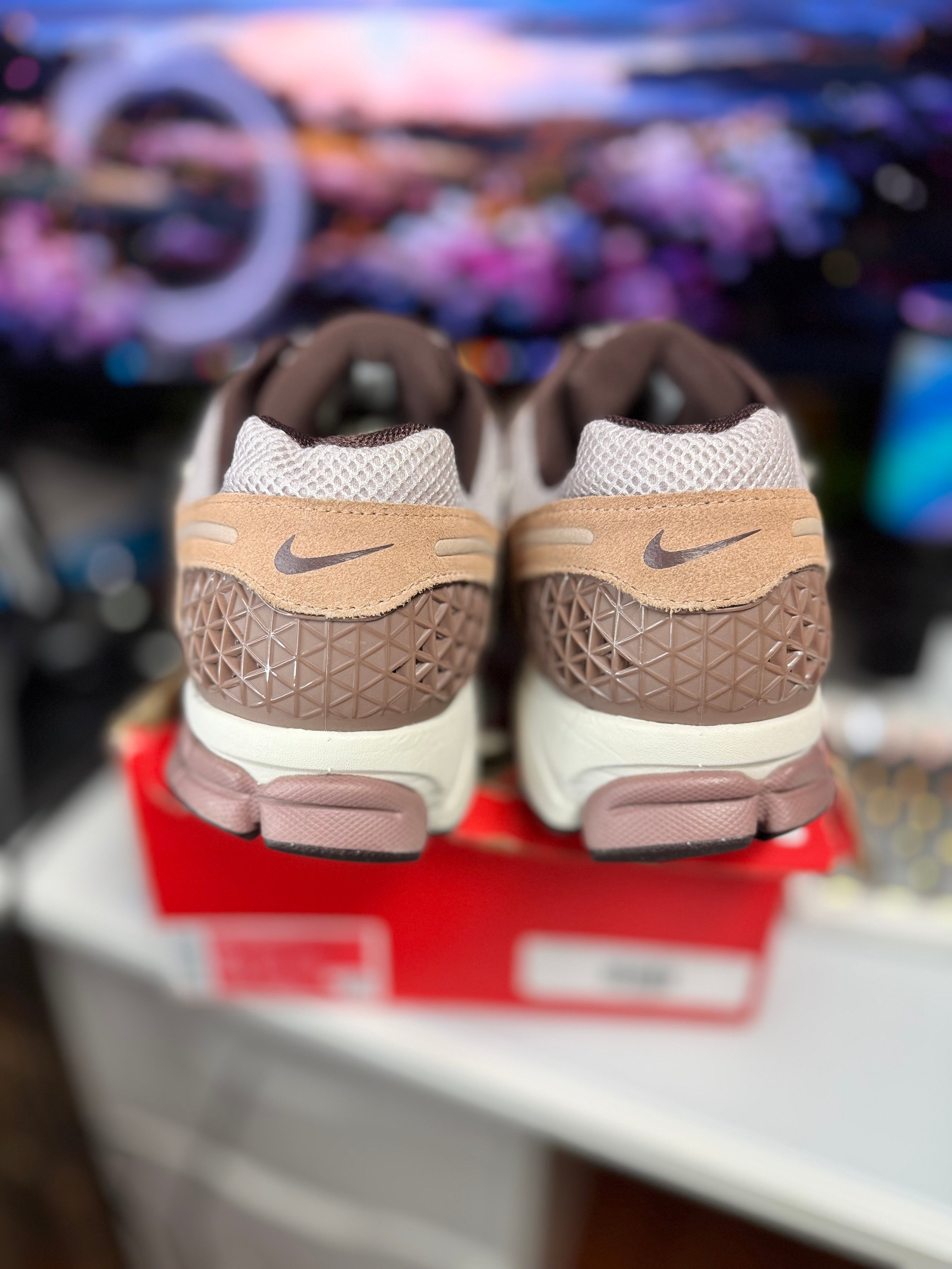 “Dusted Clay” Nike Zoom Vomero 5