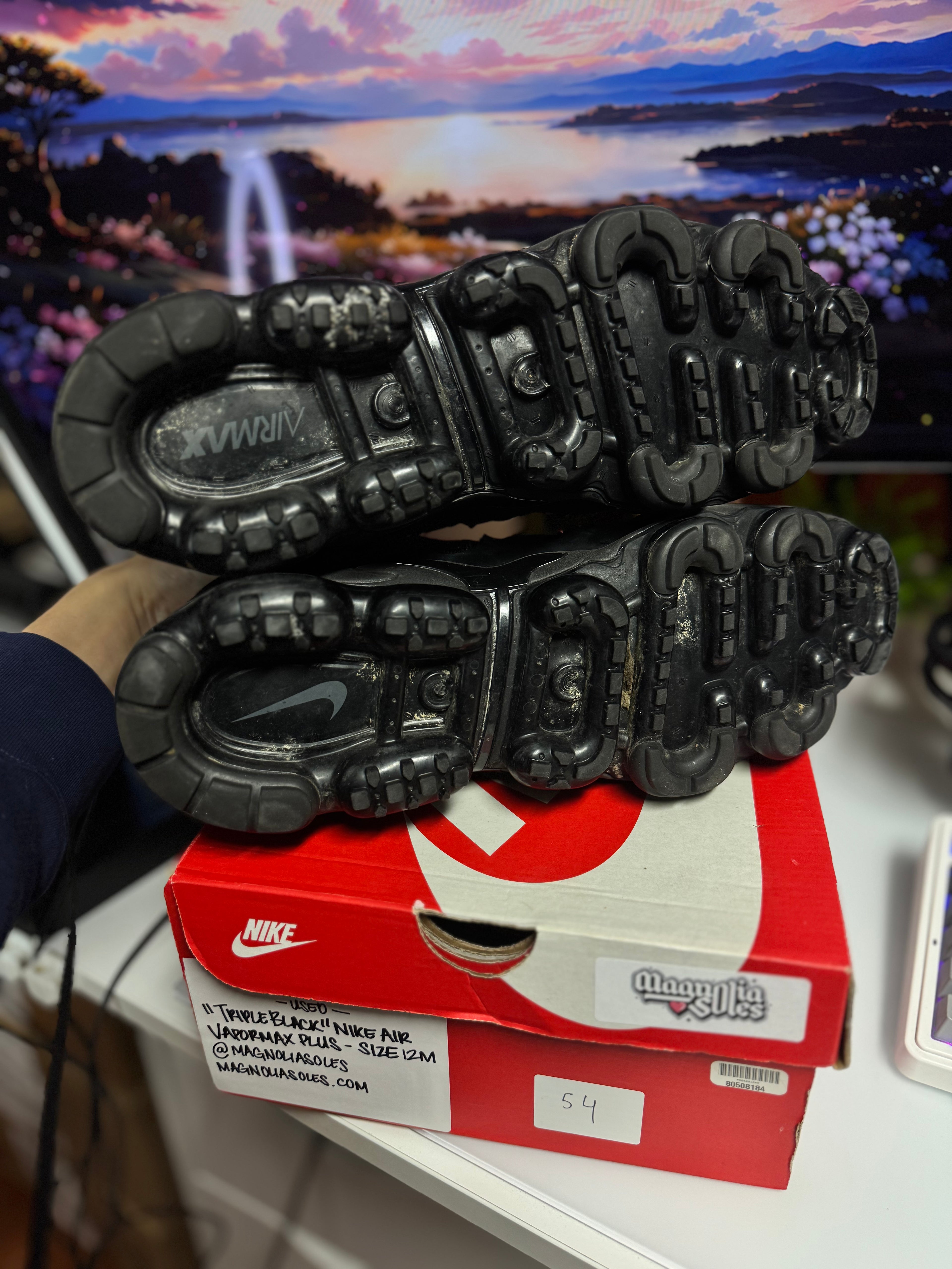 "Triple Black" Nike Air Vapormax Plus