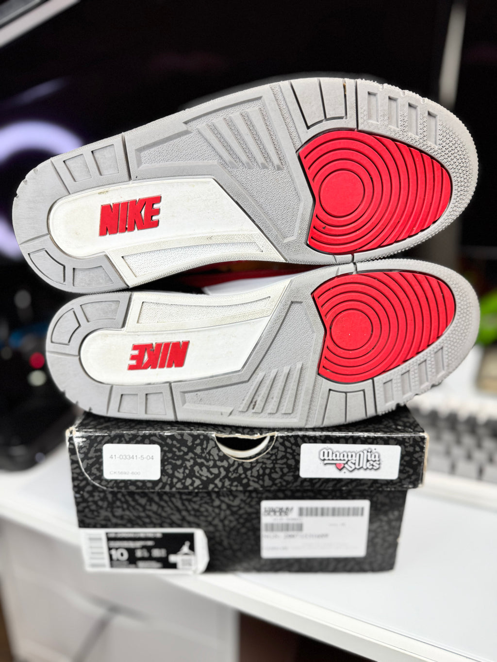"Unite Red" Air Jordan Retro 3
