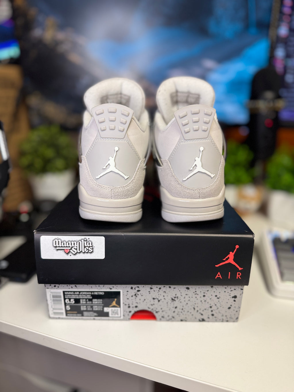 "Frozen Moments" Air Jordan Retro 4 (WMNS)