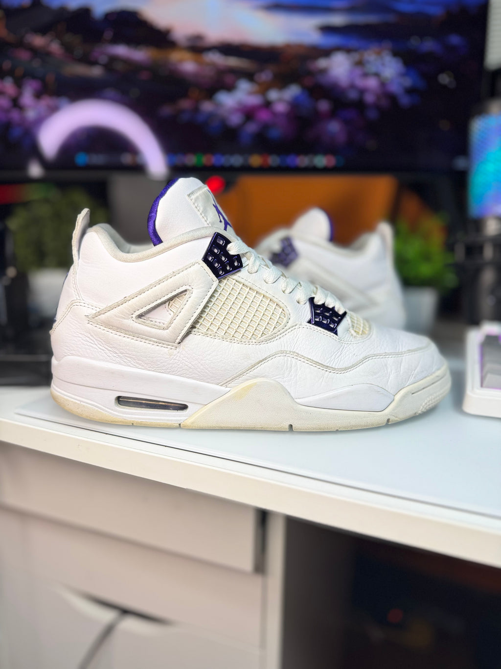 "Metallic Purple" Air Jordan Retro 4