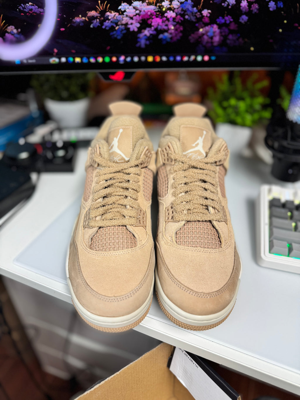 "Cozy Girl" Air Jordan Retro 4 (WMNS)