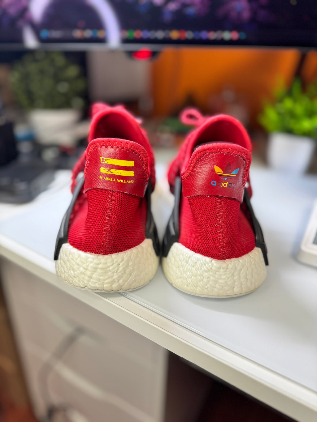 "Scarlet Red" Adidas Pharrell Human Race NMD