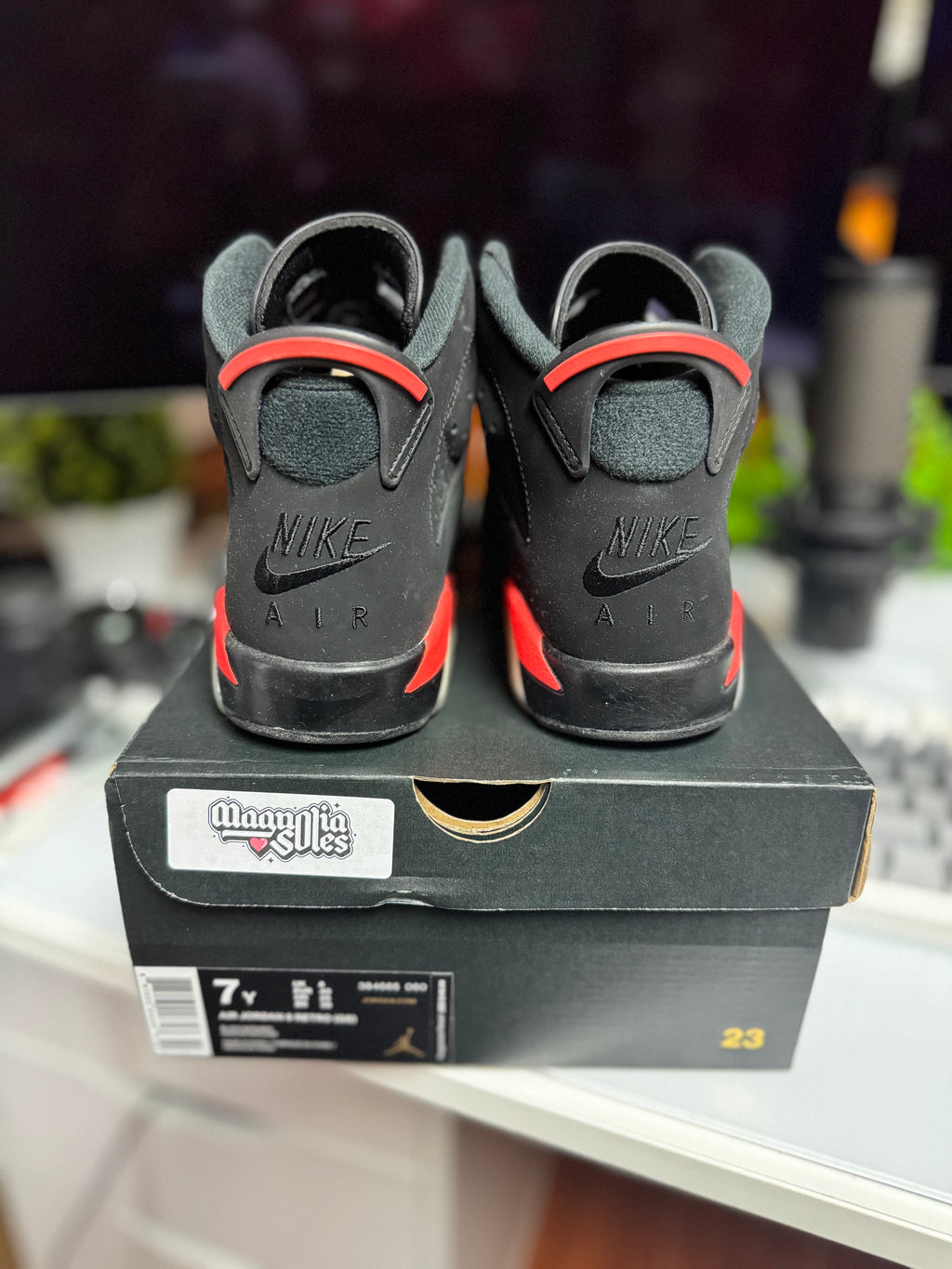 "Infrared" Air Jordan Retro 6 (GS)