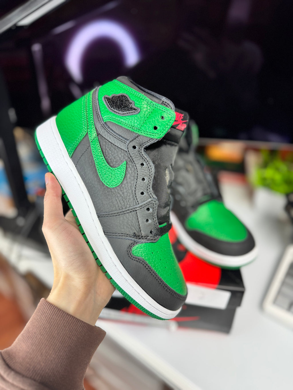 "Pine Green 2.0" Air Jordan Retro 1 (GS)