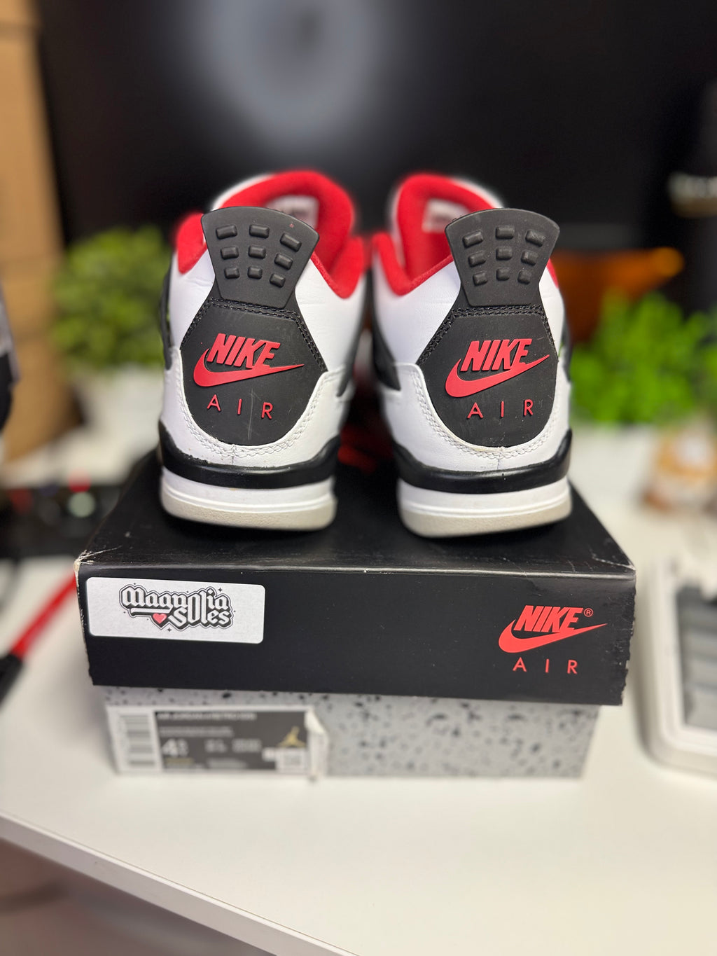 "Fire Red 2020" Air Jordan Retro 4 (GS)