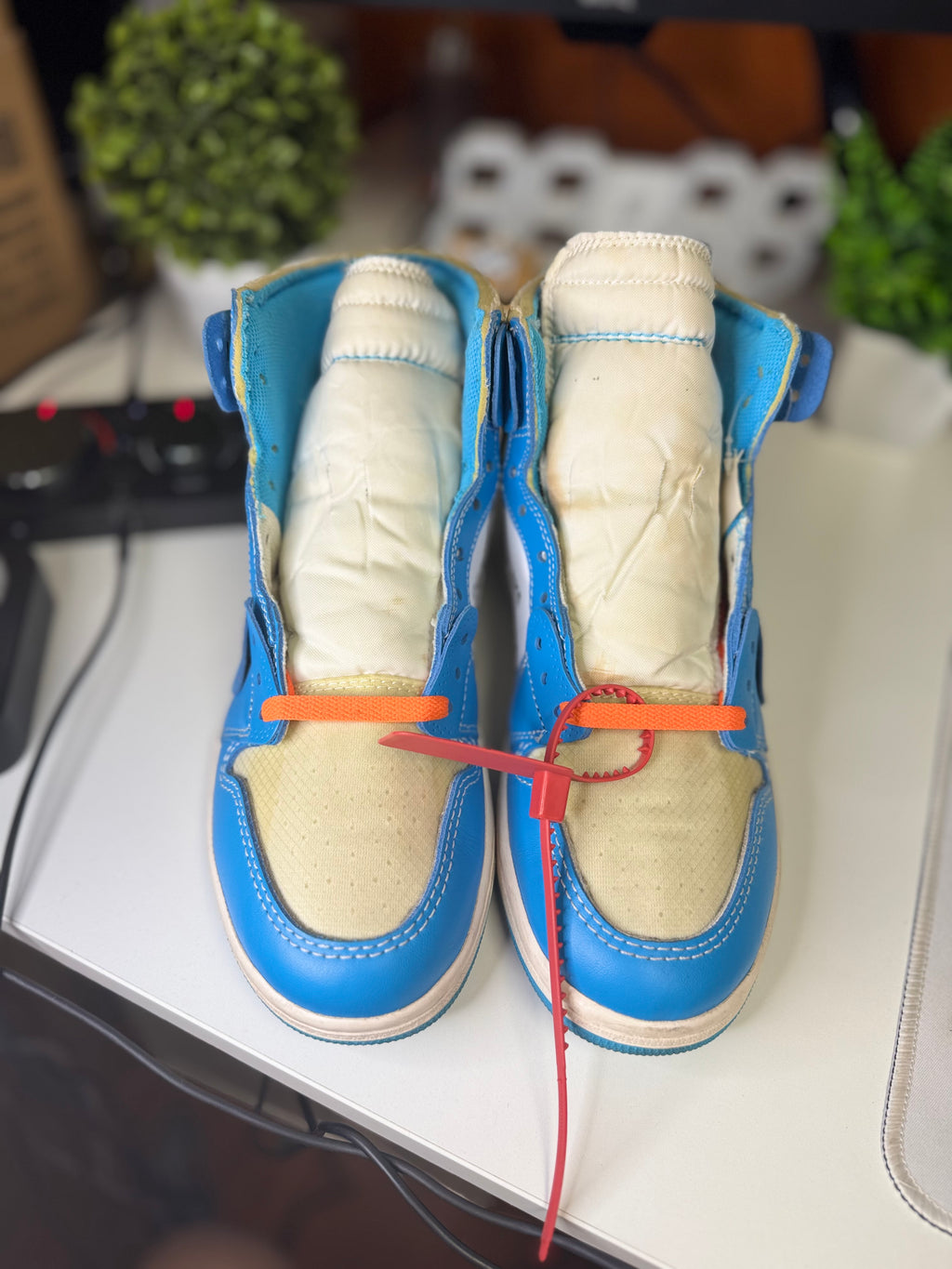 "University Blue UNC" Off White Air Jordan Retro 1 OG