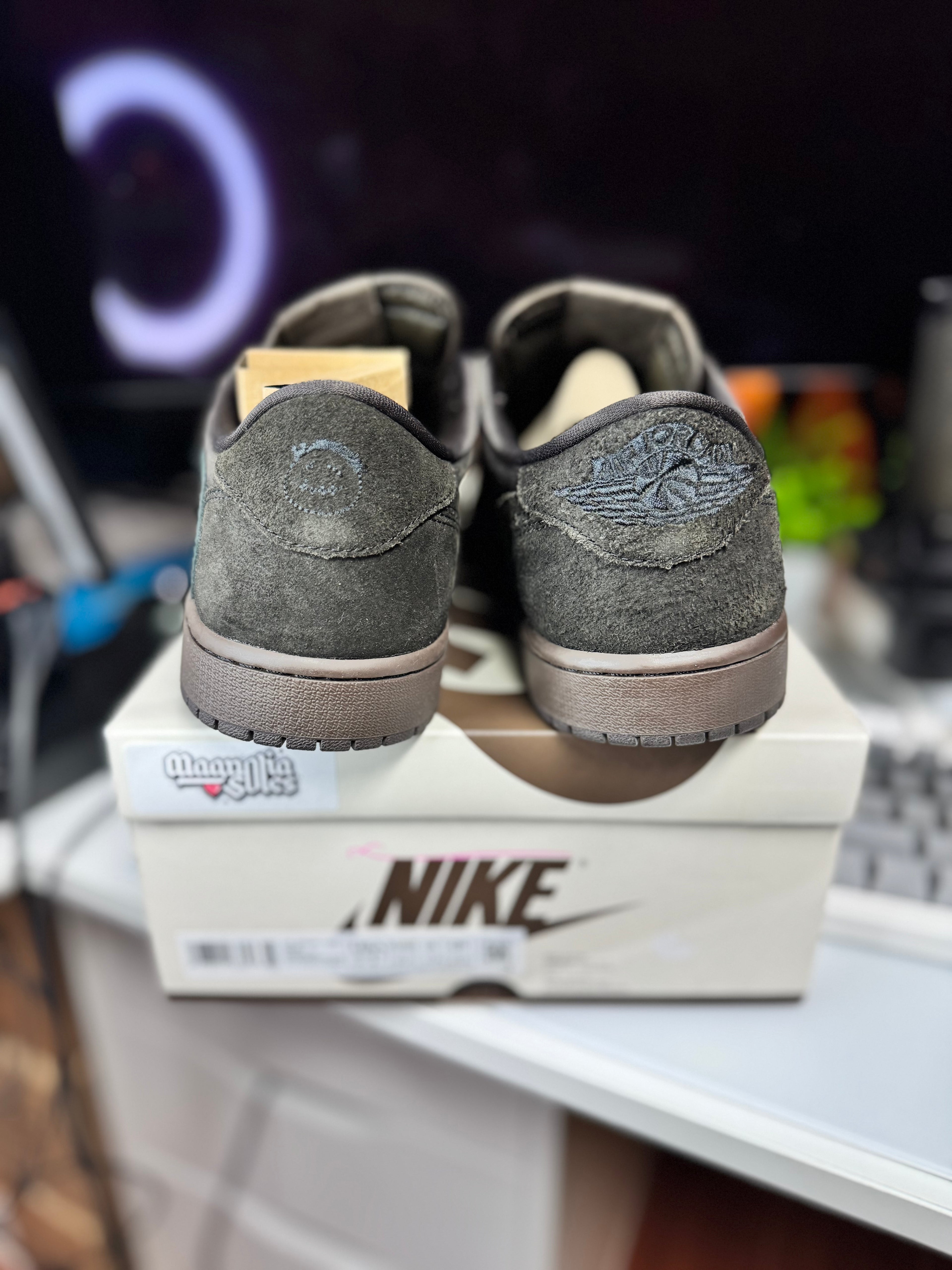 "Velvet Brown" Travis Scott Air Jordan Retro 1 Low