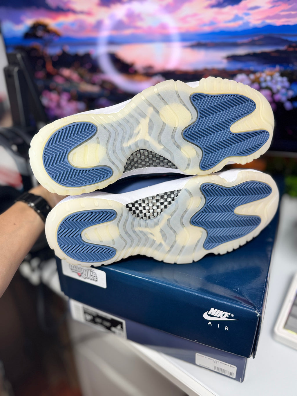 "Diffused Blue" Air Jordan Retro 11 Low