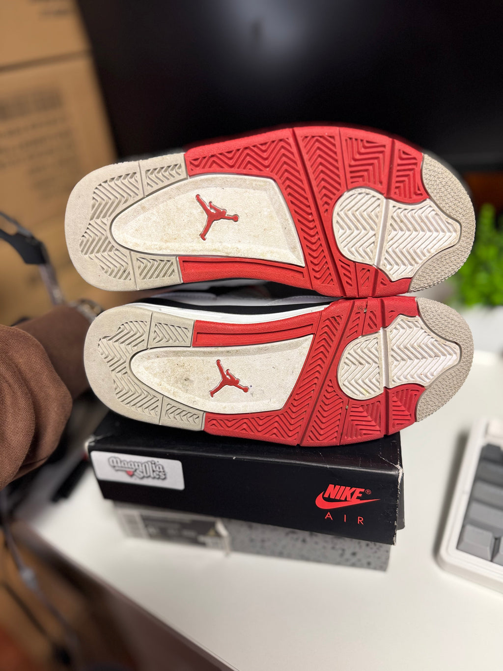 "Fire Red 2020" Air Jordan Retro 4 (GS)