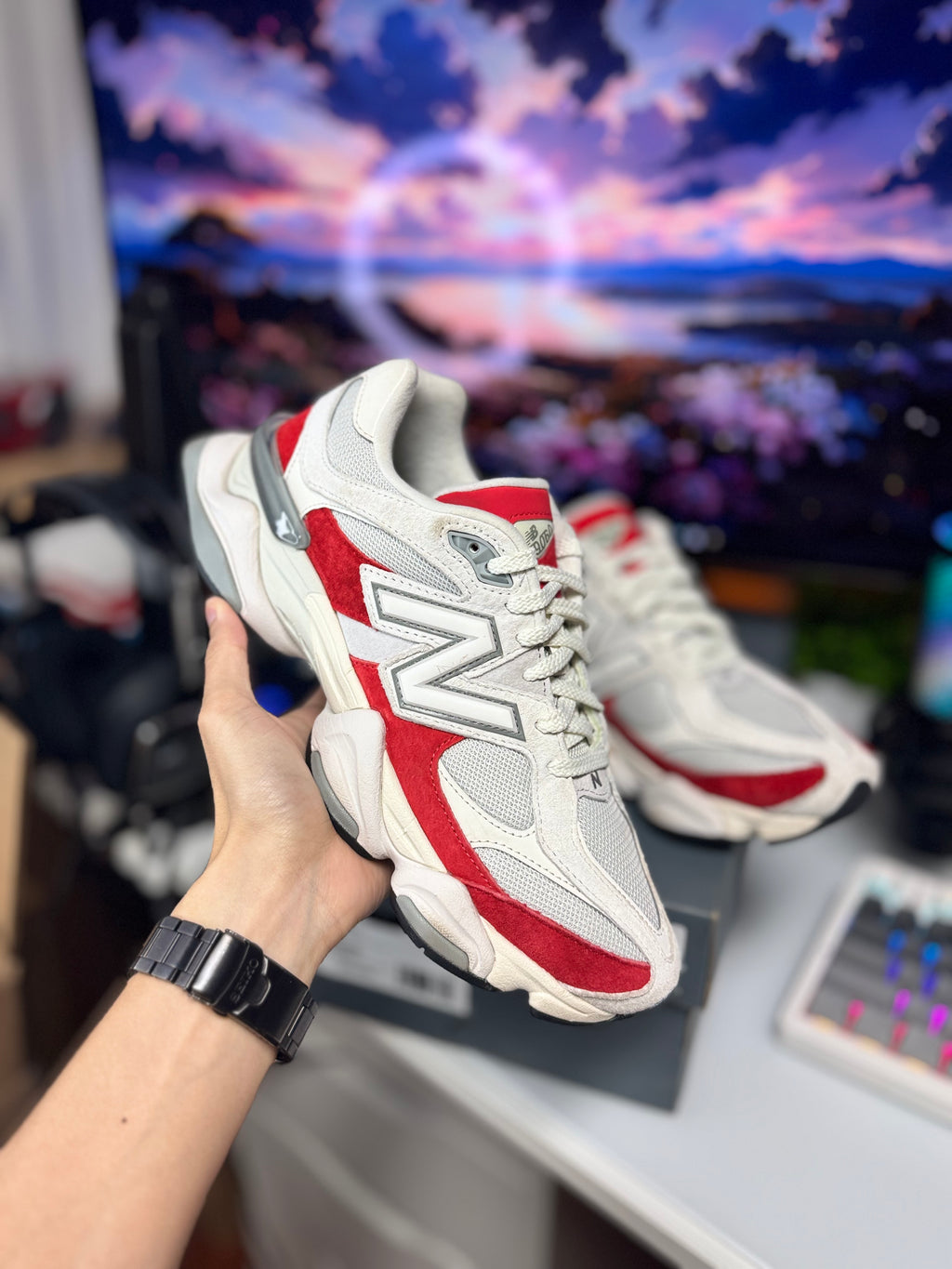 "True Red" New Balance 9060