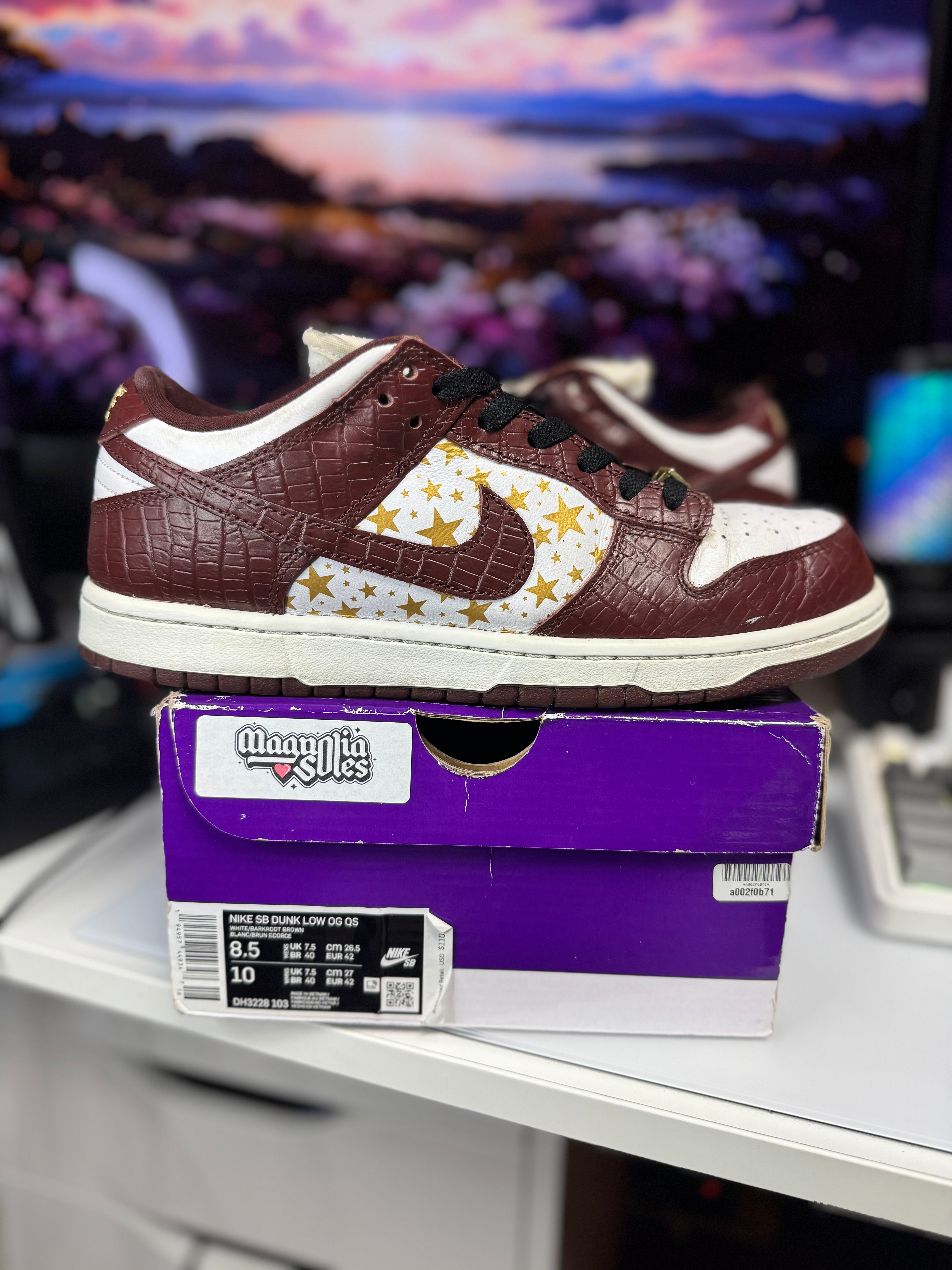 "Brown Stars" Supreme Nike SB Dunk Low