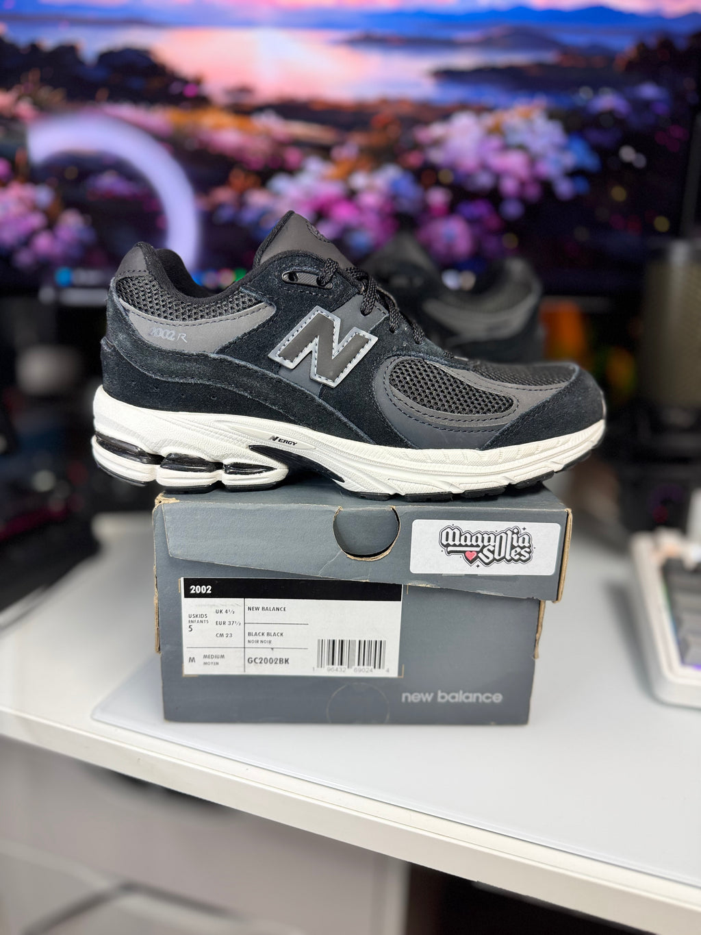 "Black" New Balance 2002R