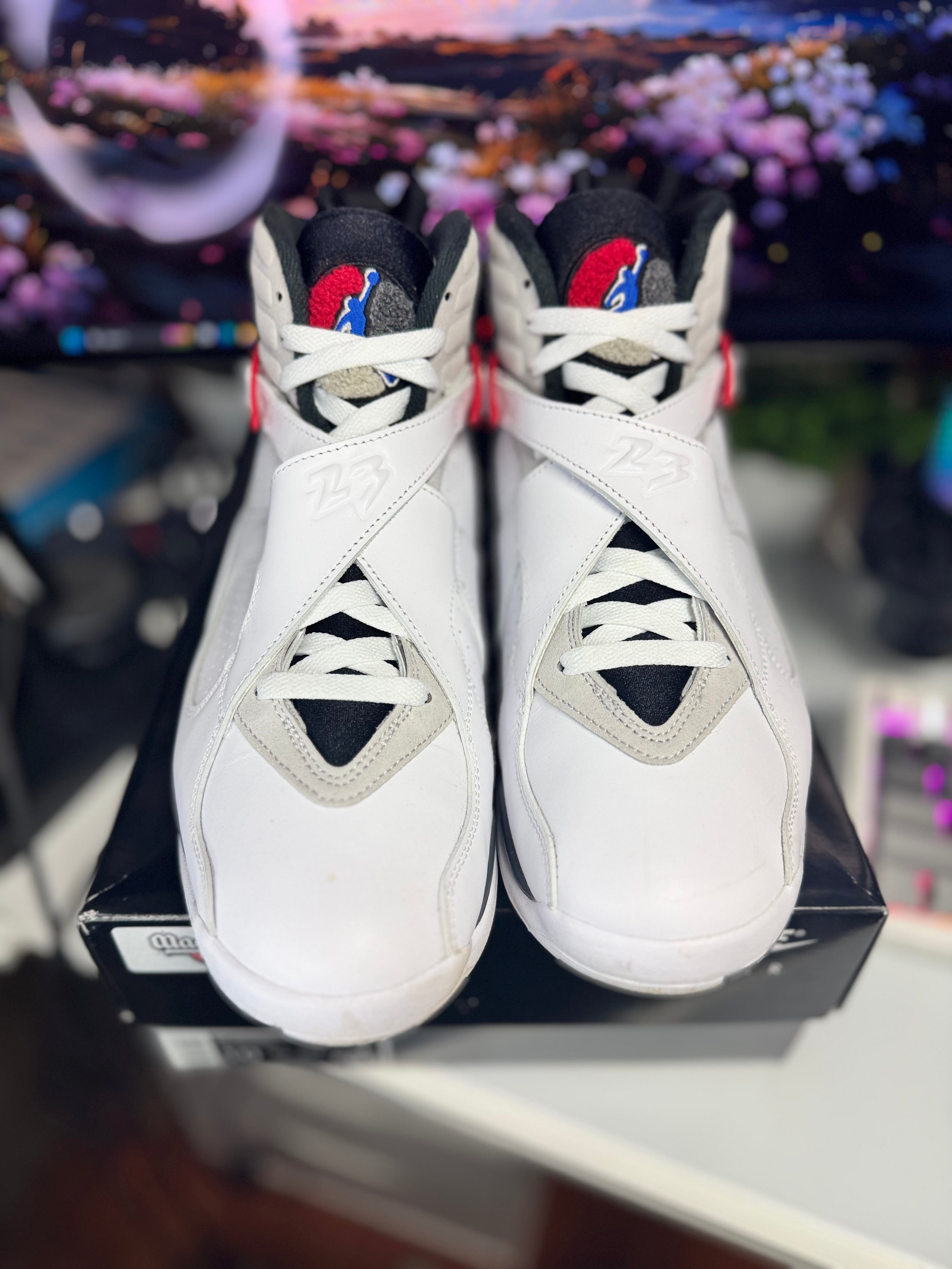 “Bugs Bunny” Air Jordan Retro 8