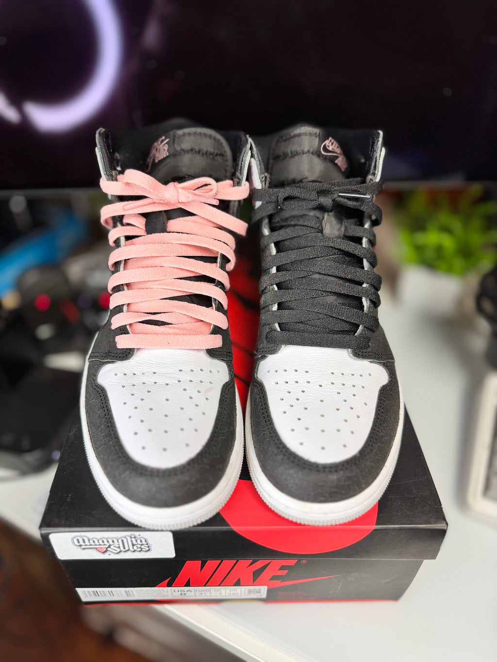 "Bleached Coral" Air Jordan Retro 1