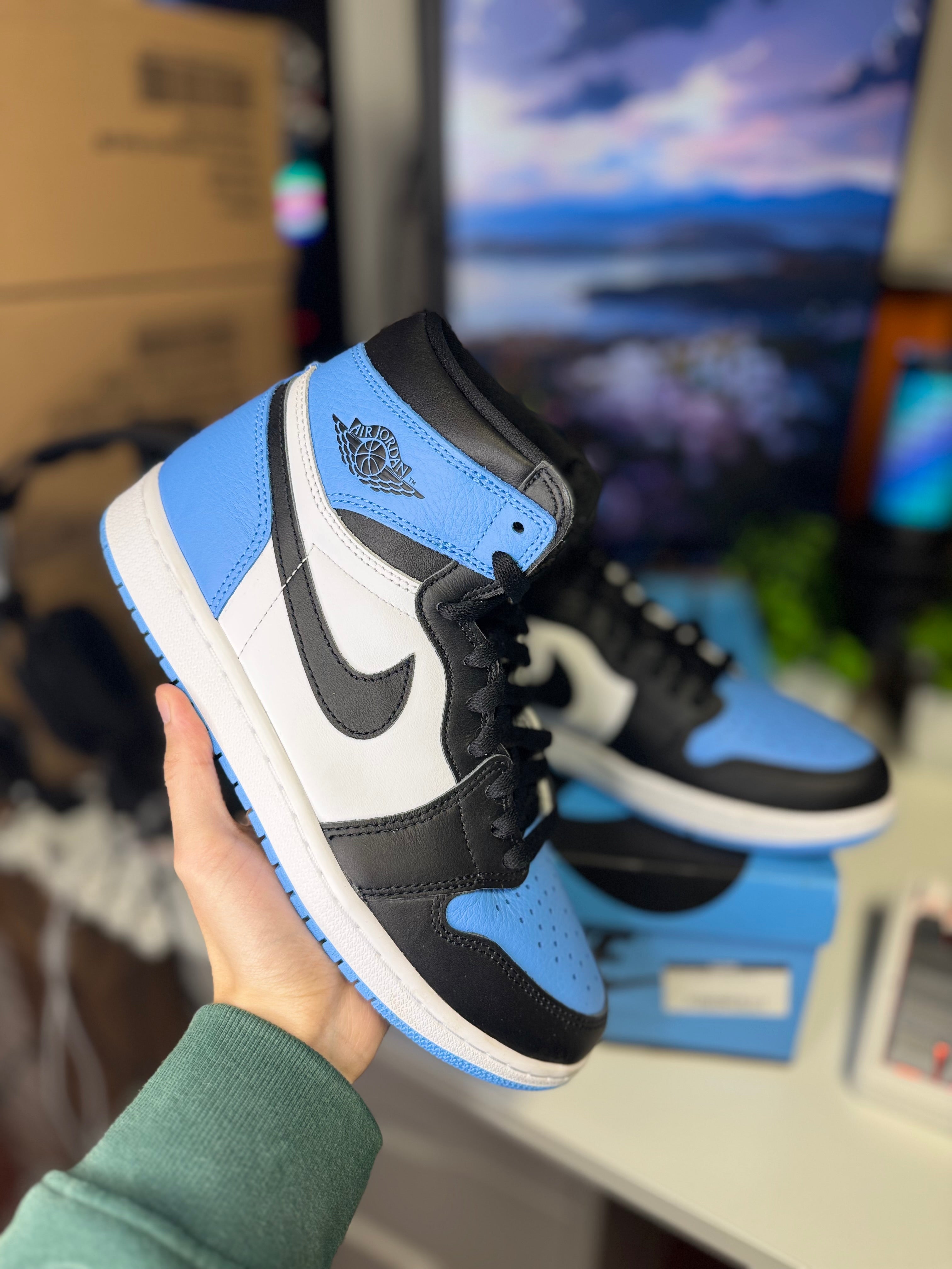 "UNC Toe" Air Jordan Retro 1