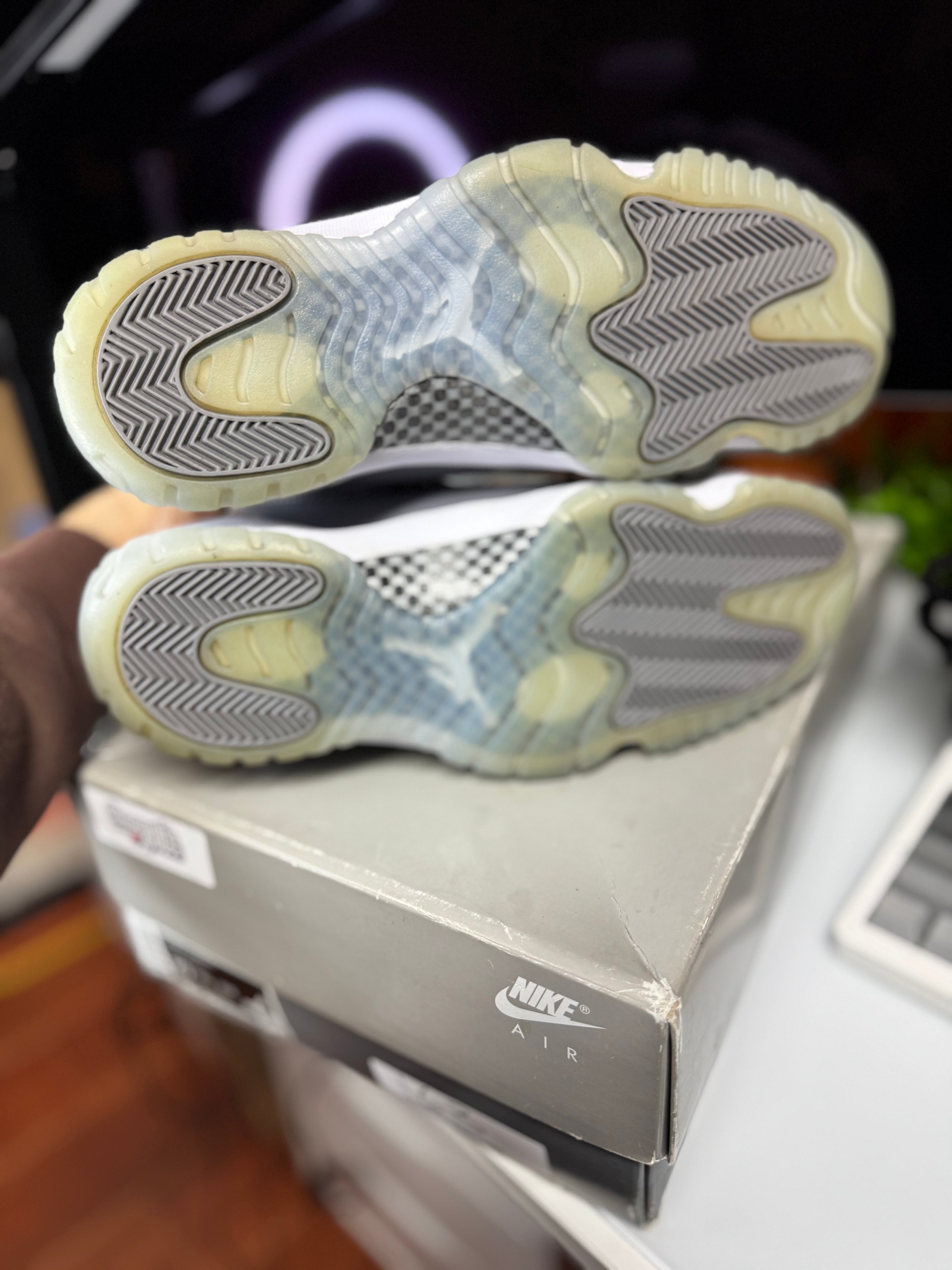 "Cool Grey" Air Jordan Retro 11 OG