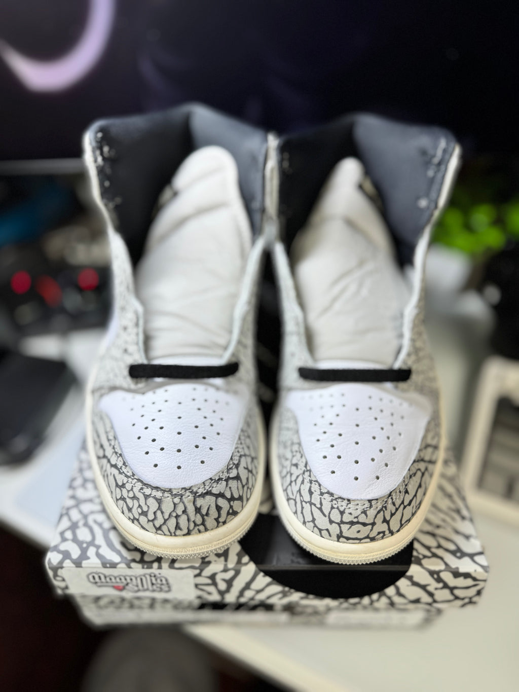 "Cement Grey" Air Jordan Retro 1